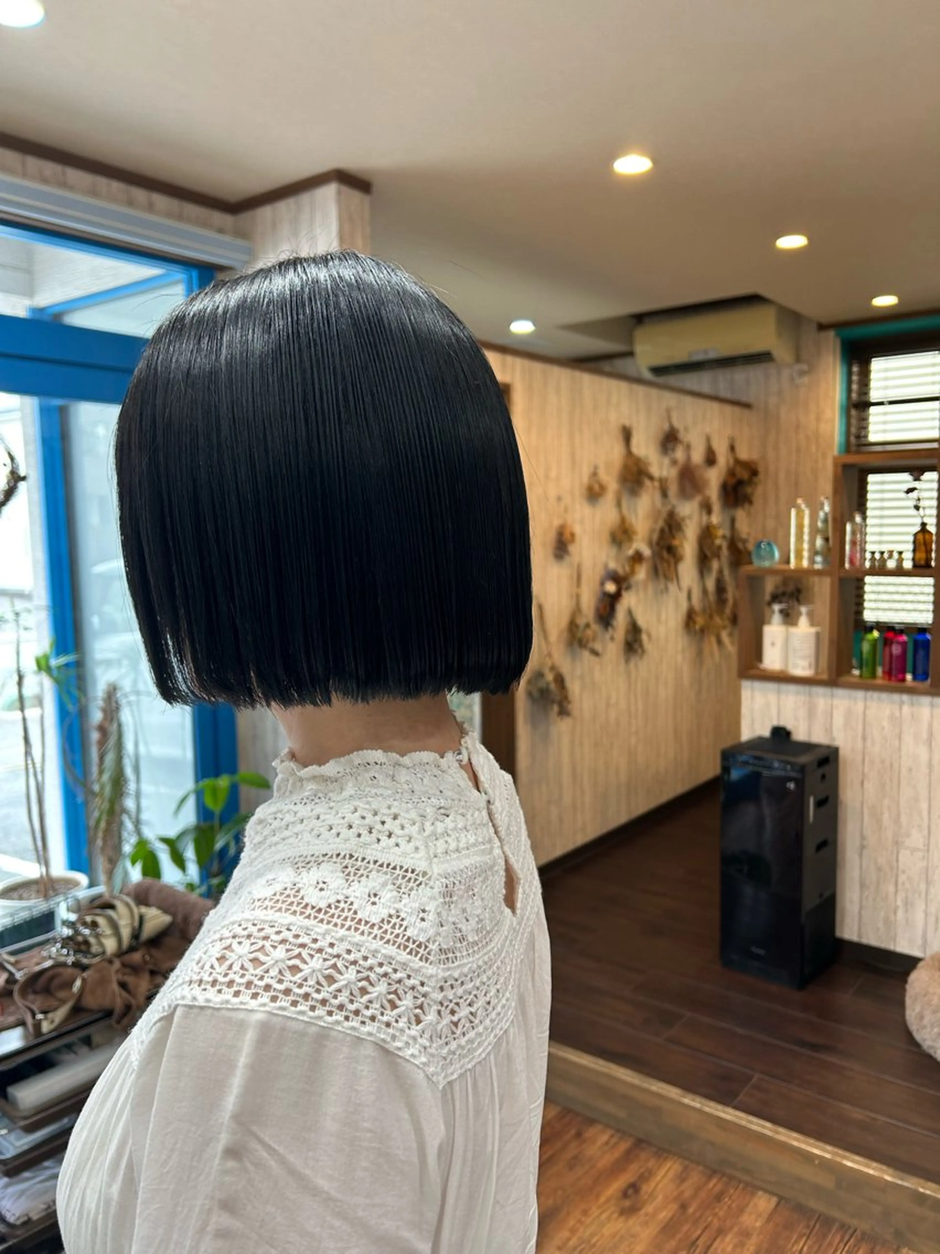 カラー カット 早坂 さくらのヘアスタイル
