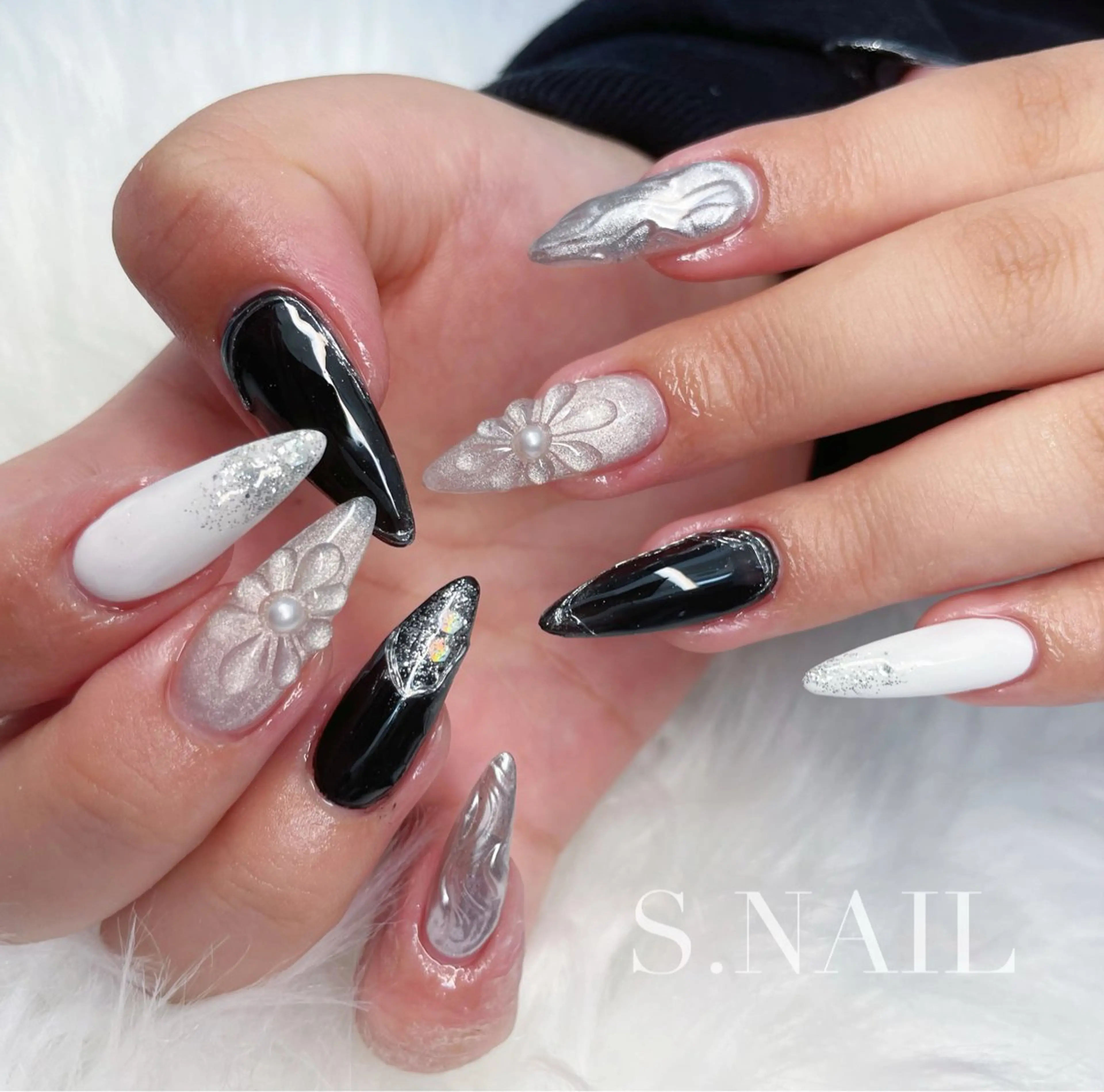 ネイル ミラーネイル 持ち込み ぷっくりネイル ハンドネイル S♡NAIL所属・S.NAIL Suuのネイルデザイン