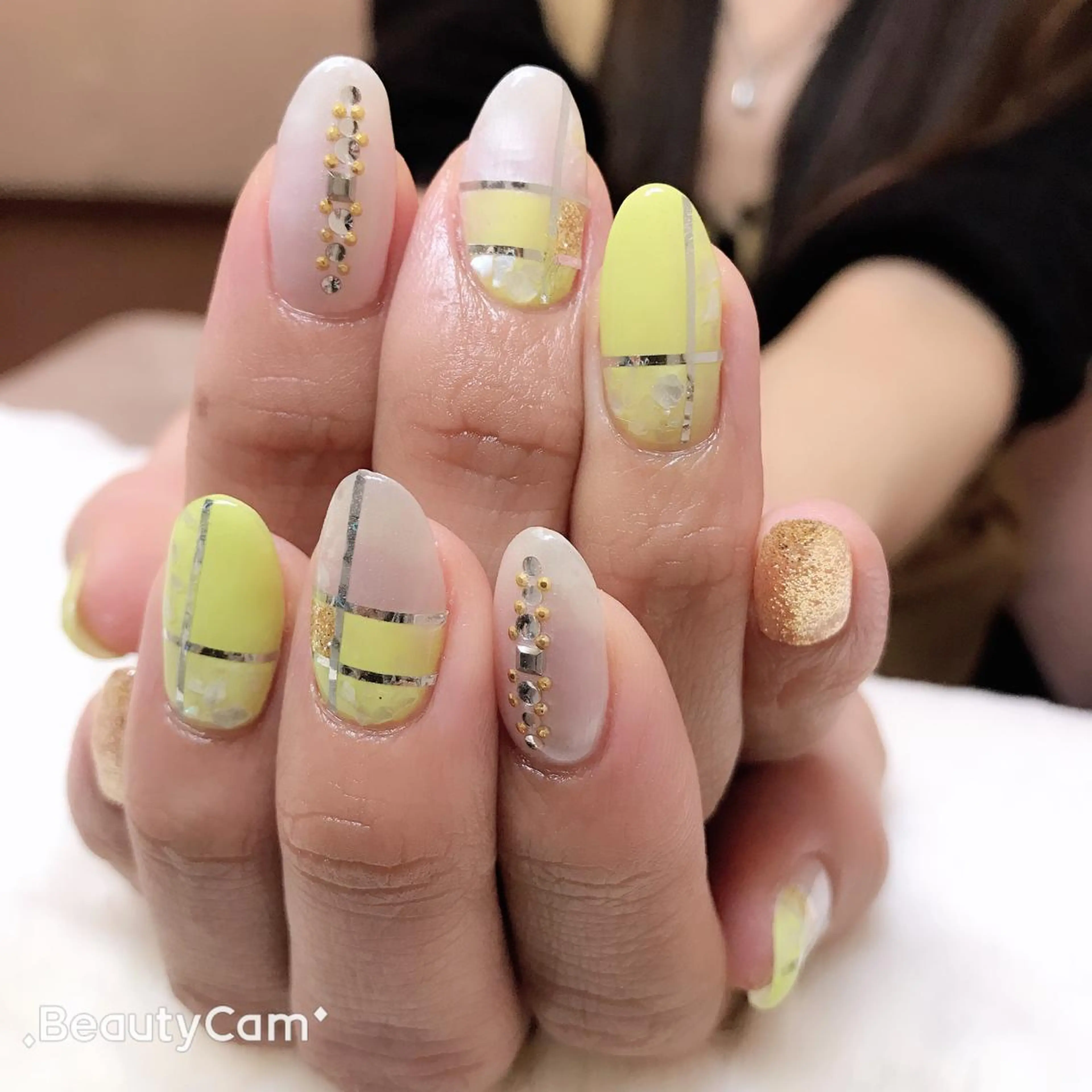 ミディアム ネイル 持ち込み Nail&Eyelash Bloom所属・ネイル&アイラッシュ Bloomのマツエク・マツパデザイン