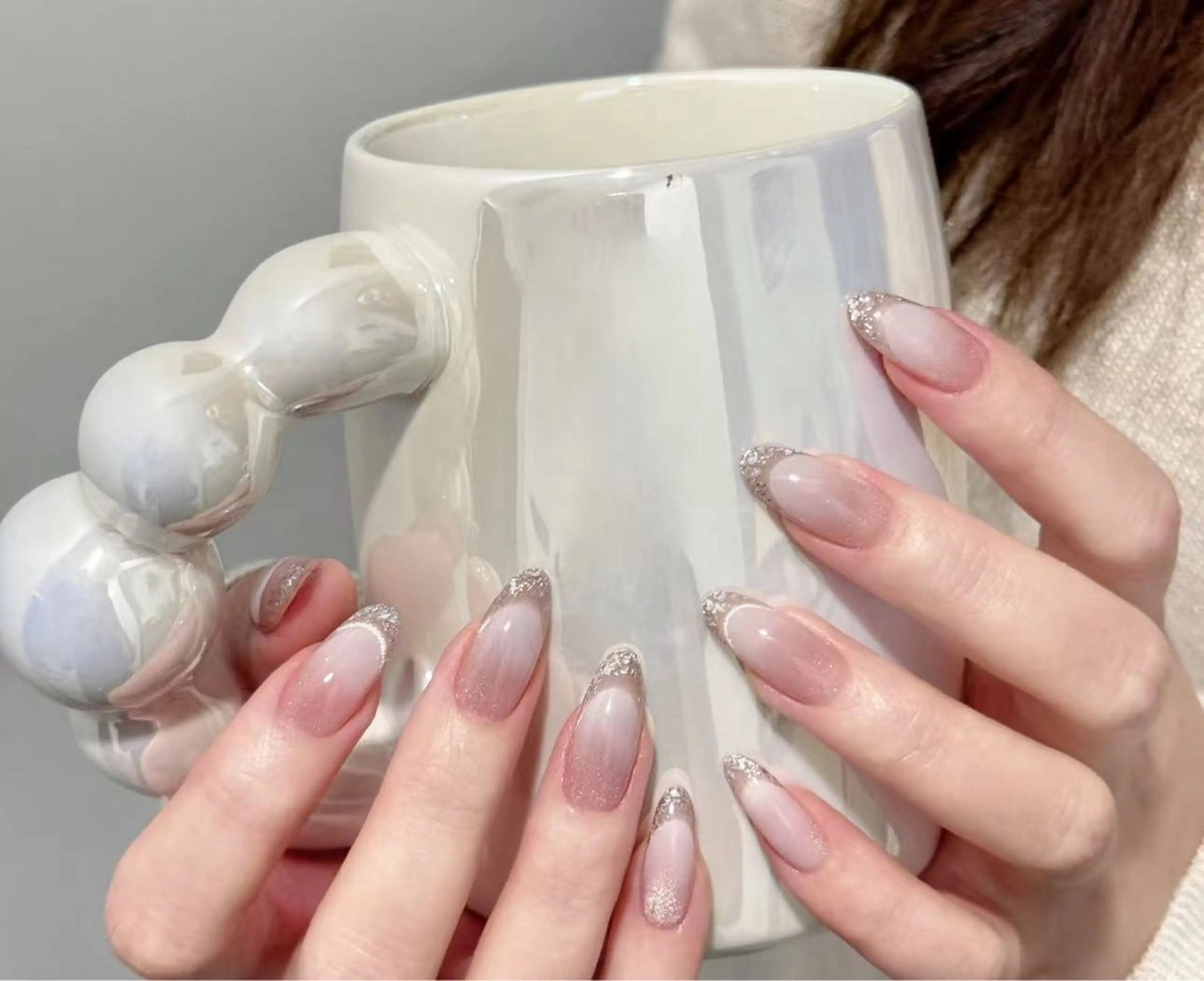 ネイル オーロラネイル チークネイル フレンチネイル ガラスフレンチ グラデーション ハンドネイル 🎀 あやのネイルデザイン