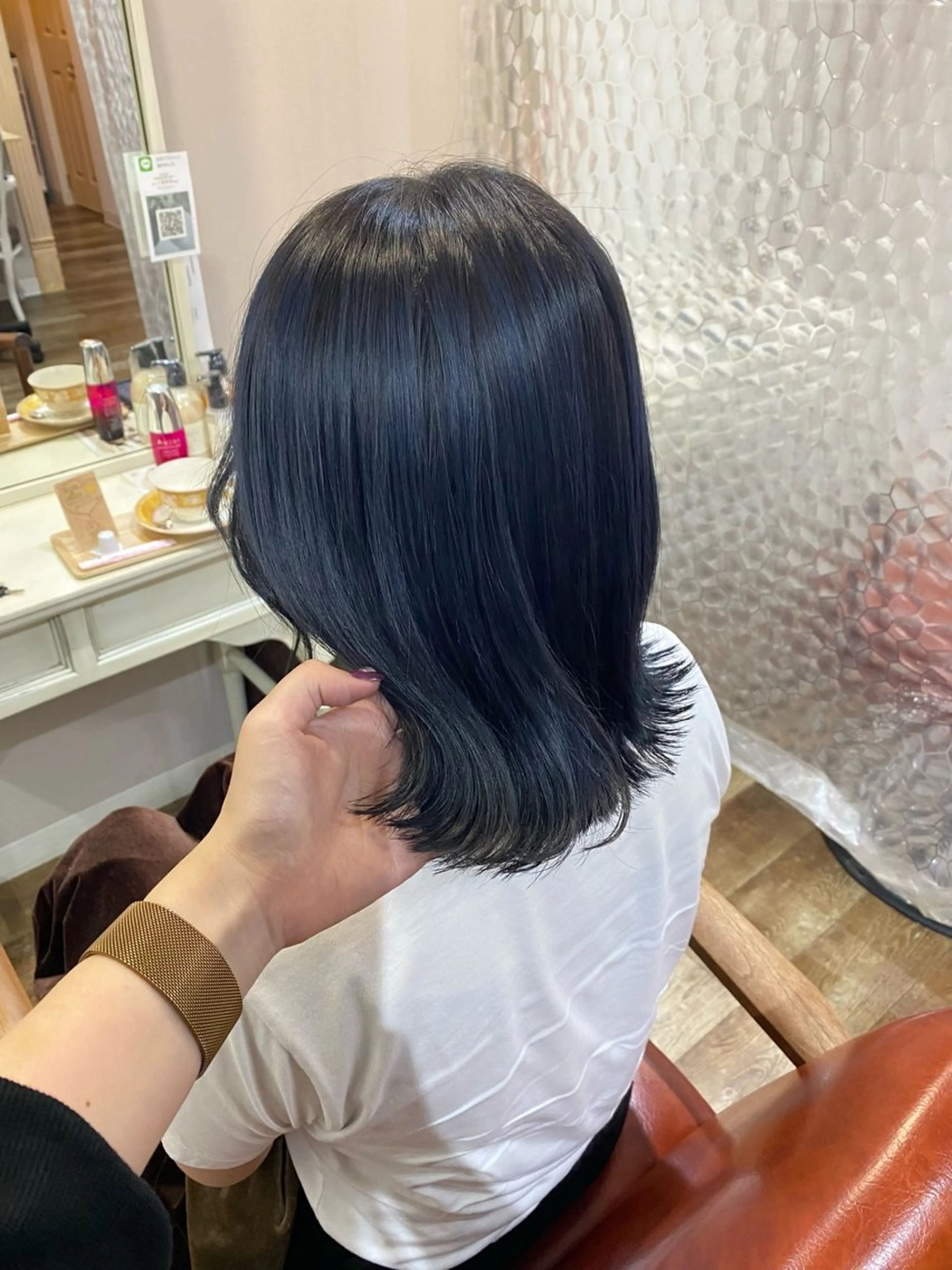 ミディアム カラー HONDA KANONのヘアスタイル