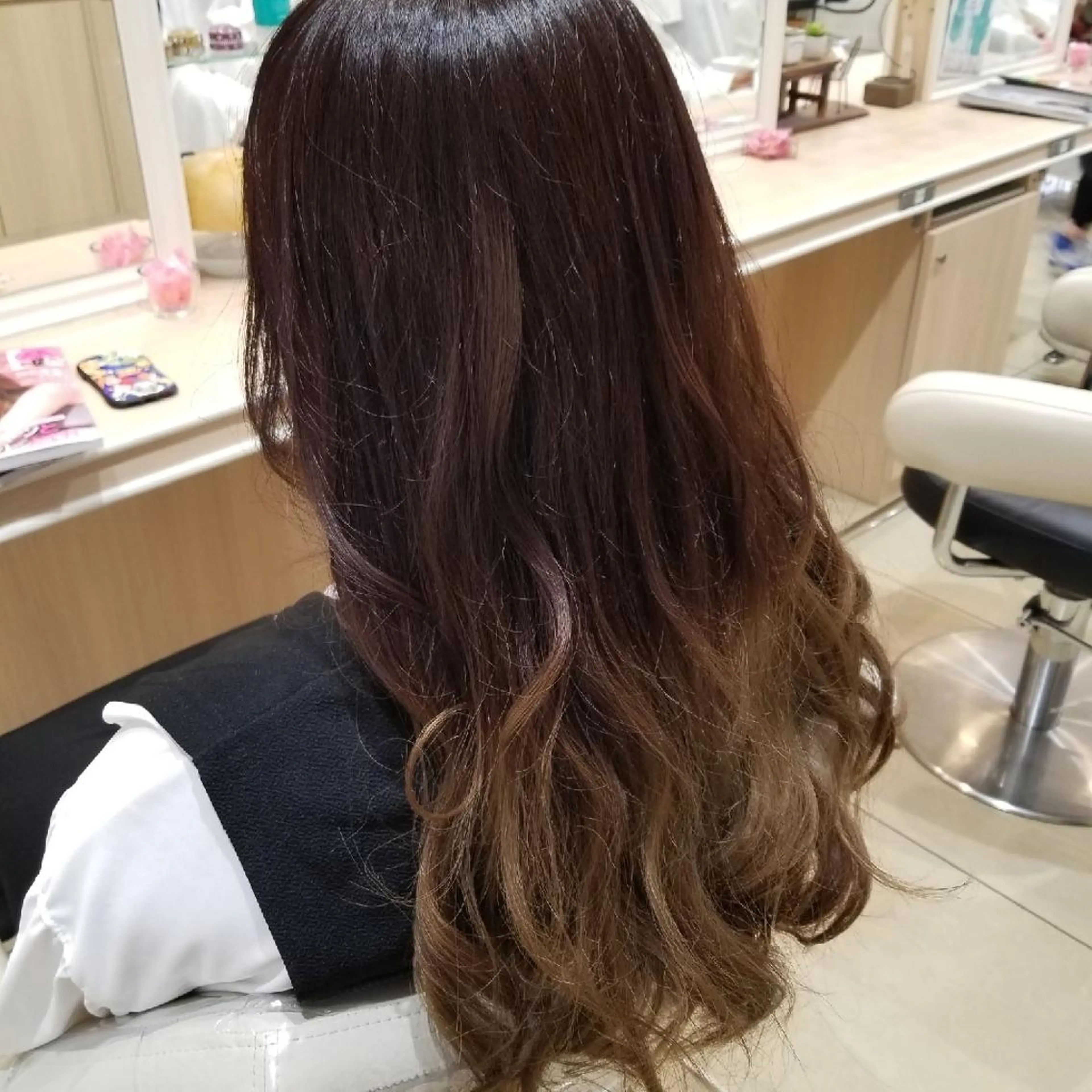 ロング カラー 山内 佐江子のヘアスタイル