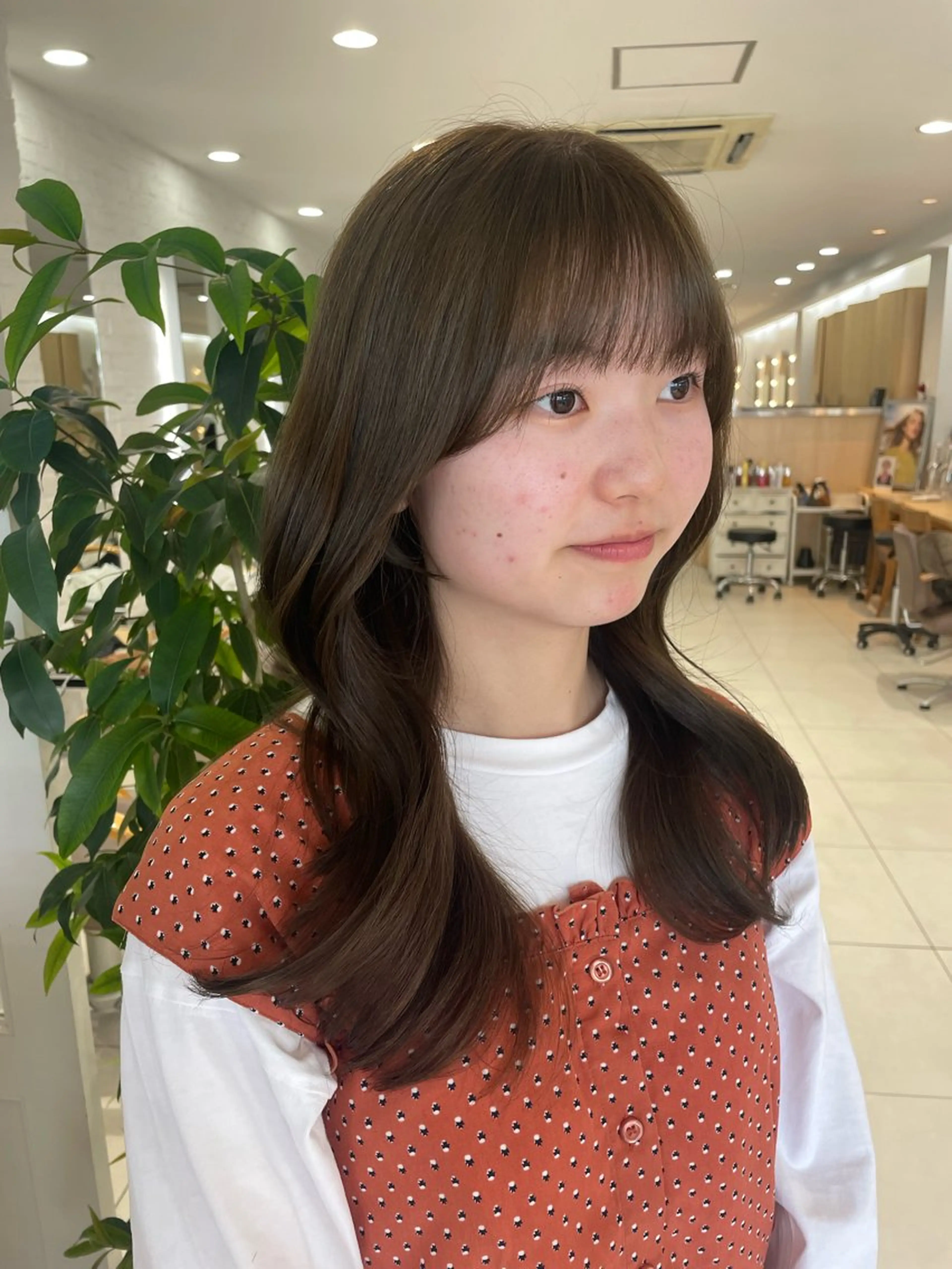 ロング 顔まわりレイヤー 姫カット 韓国風ヘア レイヤーカット ロング カット ヘアカラー トリートメント nuu 栄所属・🧸SAKI🎀 韓国レイヤーのヘアスタイル