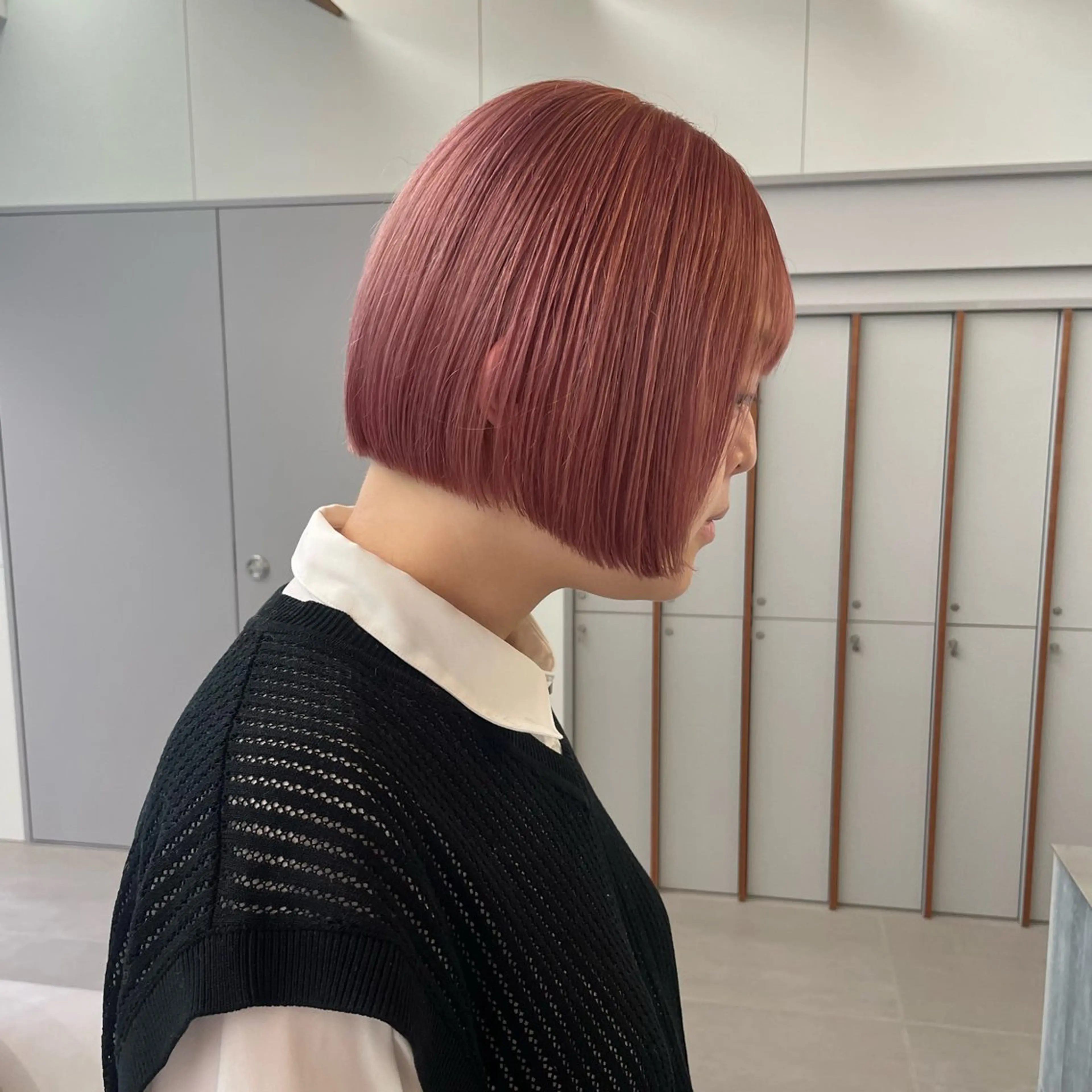 ショート カラー ベージュカラー ブリーチ 透明感カラー ダブルカラー ピンクカラー ヘアカラー トリートメント ブリーチ/レイヤー 🌻Mutsumiのヘアスタイル