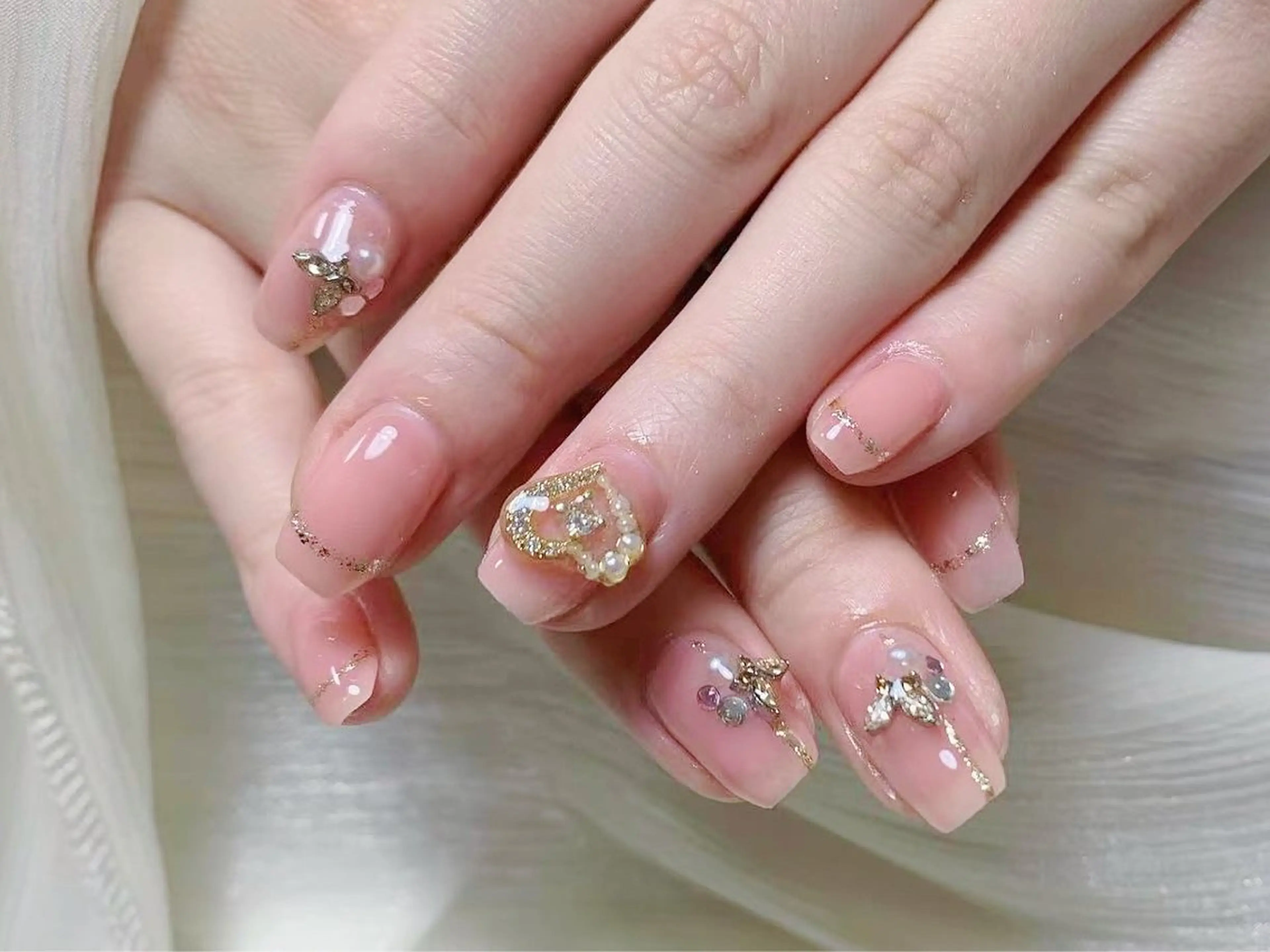 ネイル チークネイル 長さ出し フレンチネイル グラデーション マグネットネイル ハンドネイル ハンドケア 💕ドリーミー ネイル💕のネイルデザイン