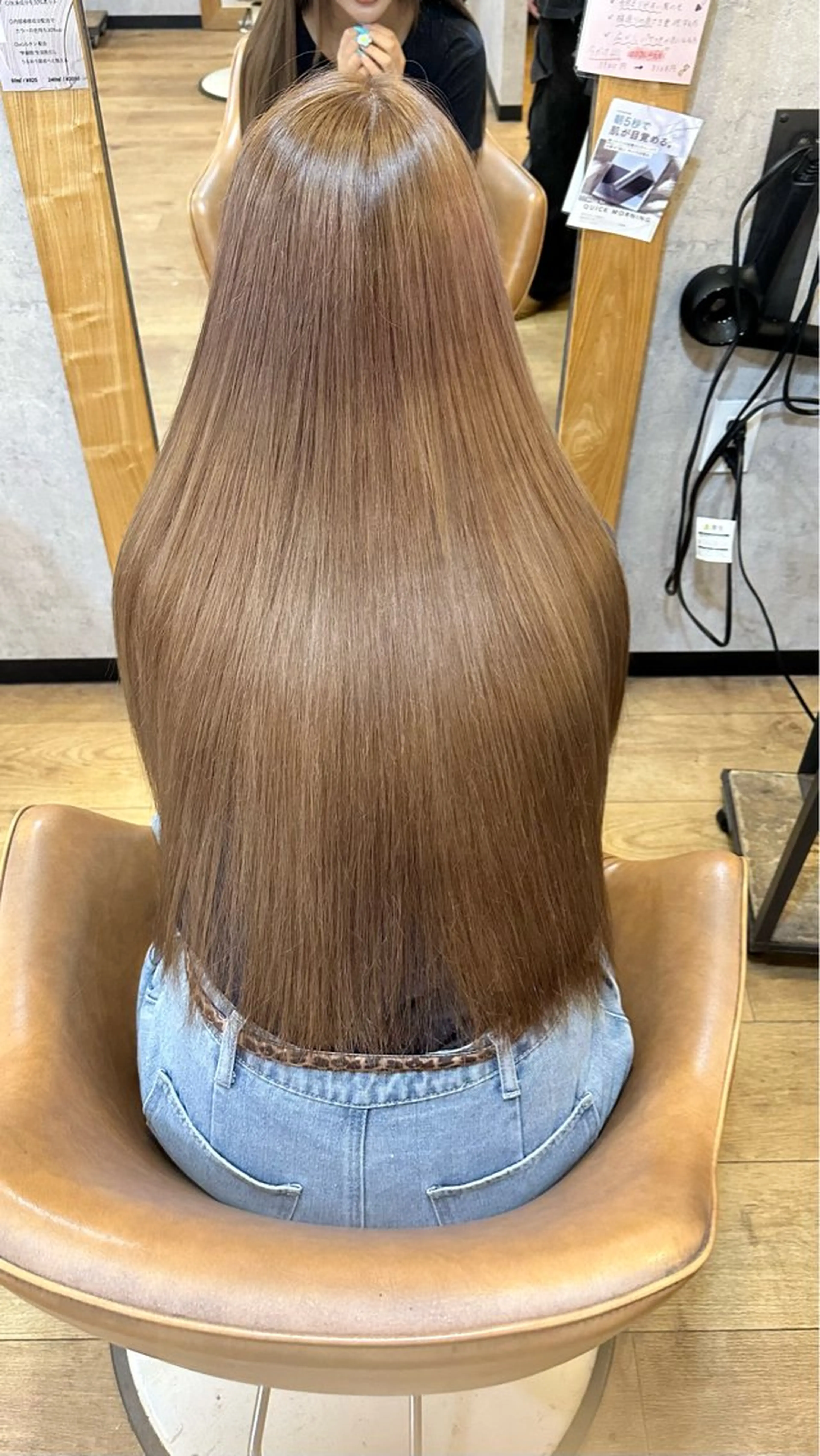 ロング カラー ブリーチ ヘアカラー 宮崎 稚世のヘアスタイル
