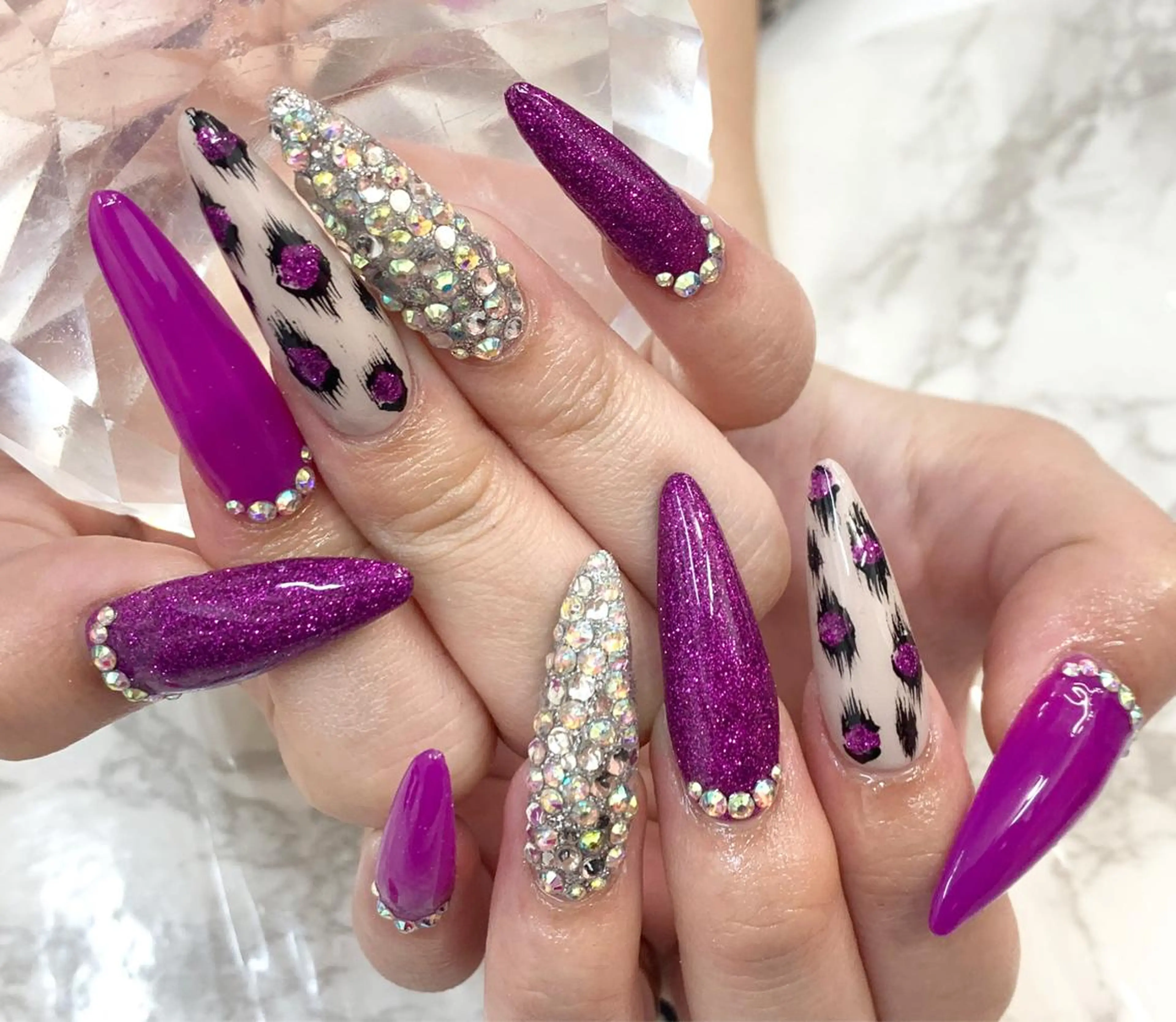 ロング カラー メンズ キッズ ネイル パープルカラー キラキラネイル ワンカラーネイル パープル ストーンネイル NAILSGOGO shibuyaのネイルデザイン