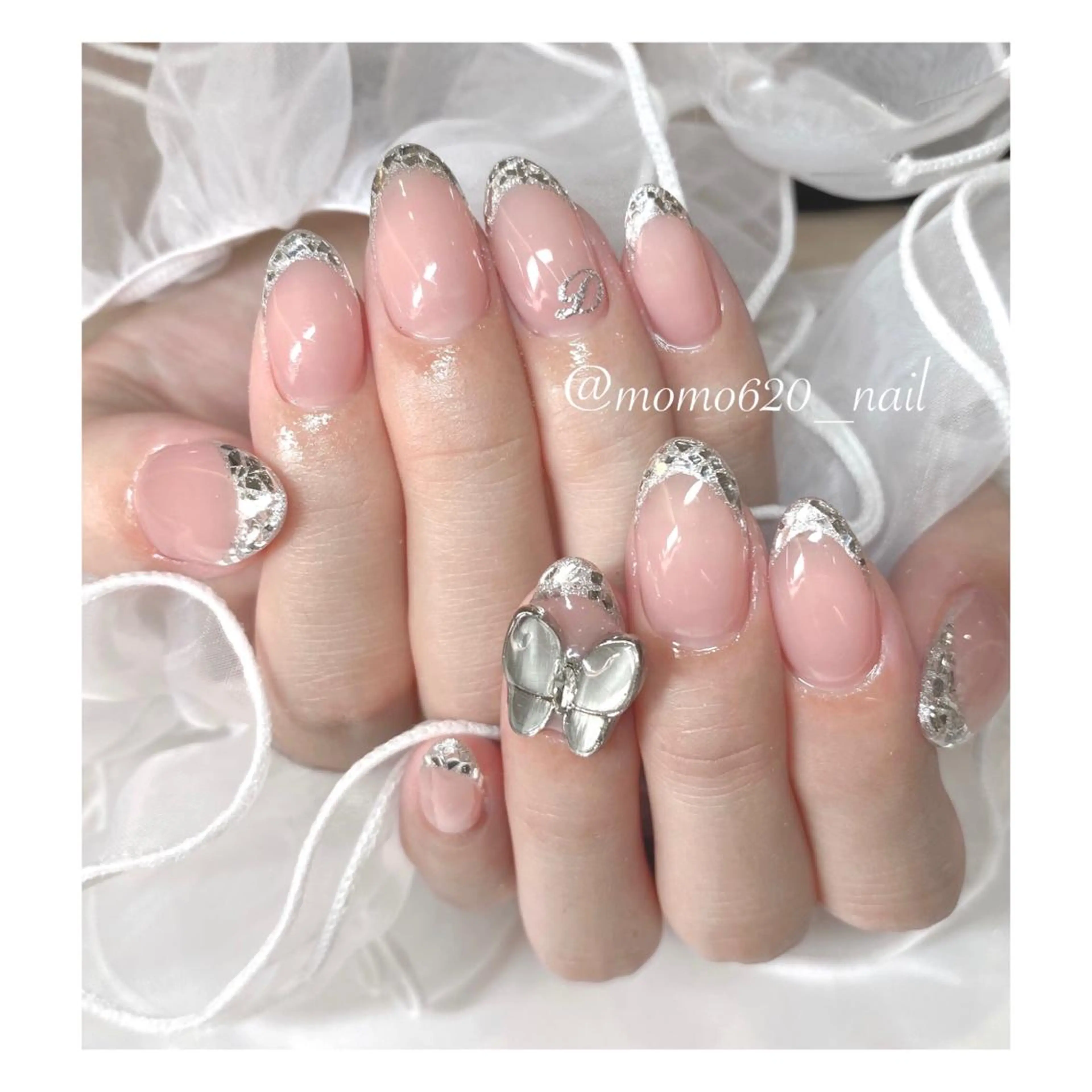 ネイル フレンチネイル ガラスフレンチ nailsalon moca 堀江店所属・moca堀江店 momokaのネイルデザイン