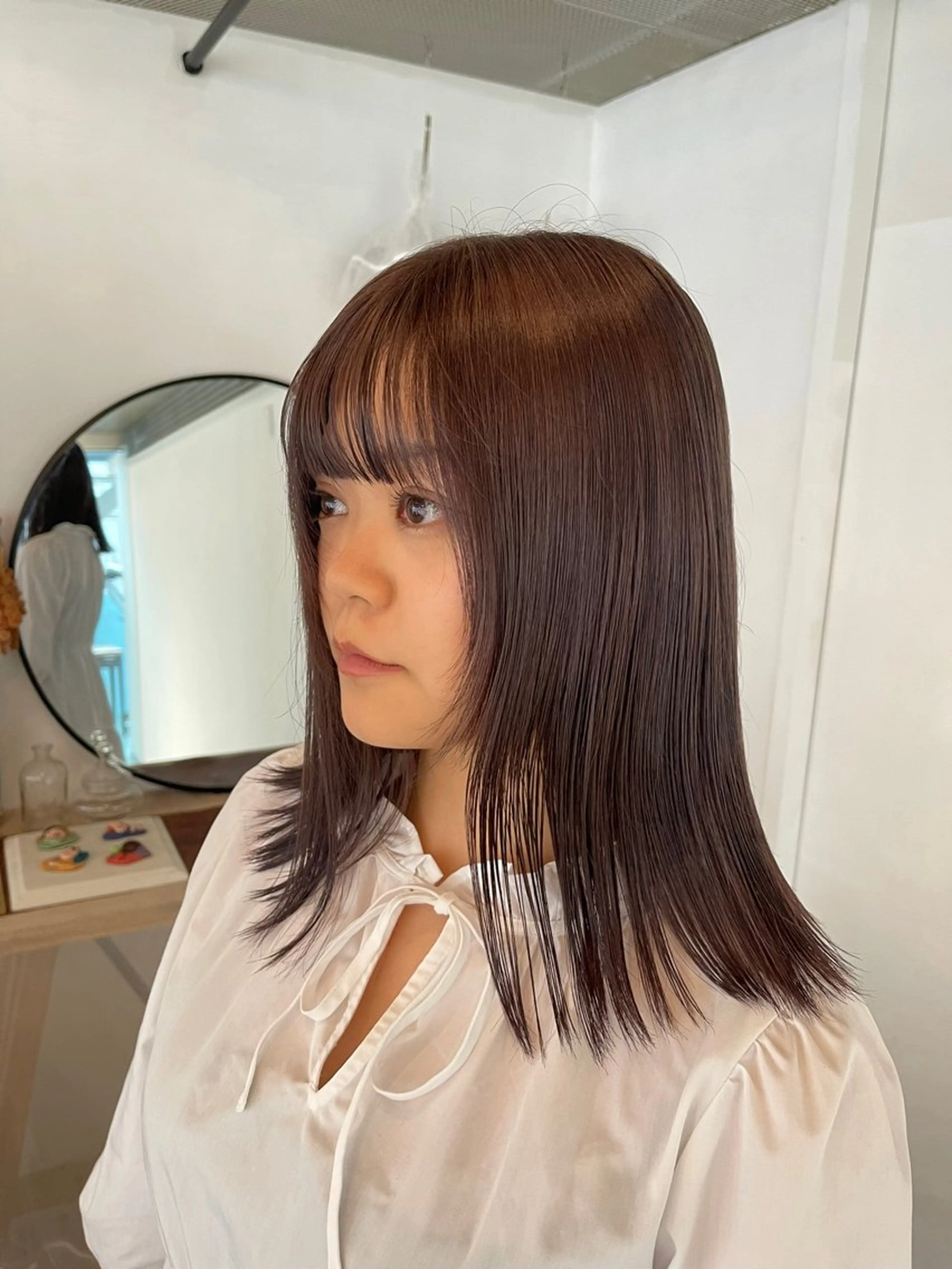 ミディアム カラー ブリーチ グレージュ ヘアカラー レイヤー/ボブ /河内温太のヘアスタイル