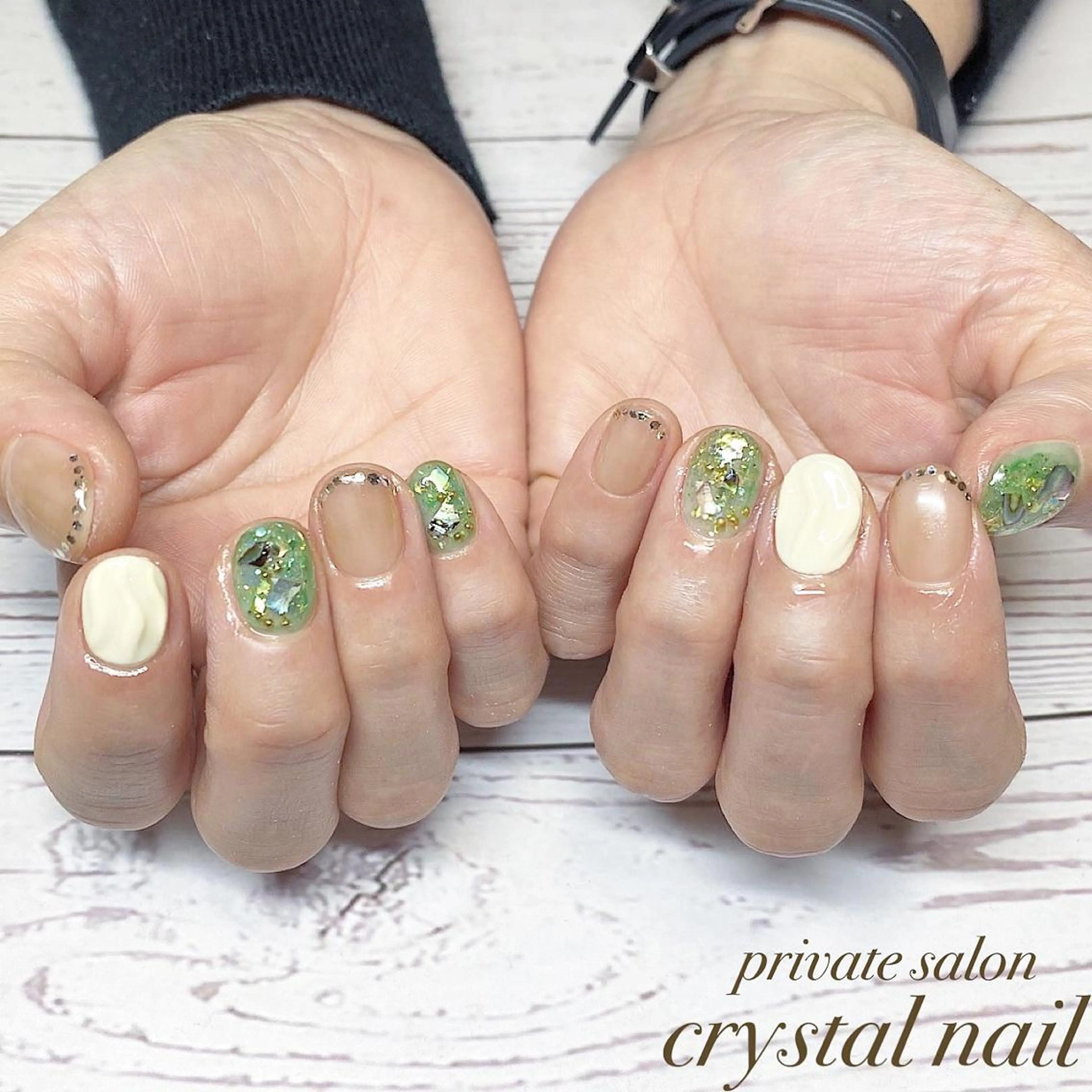 ネイル Crystal Nailのネイルデザイン