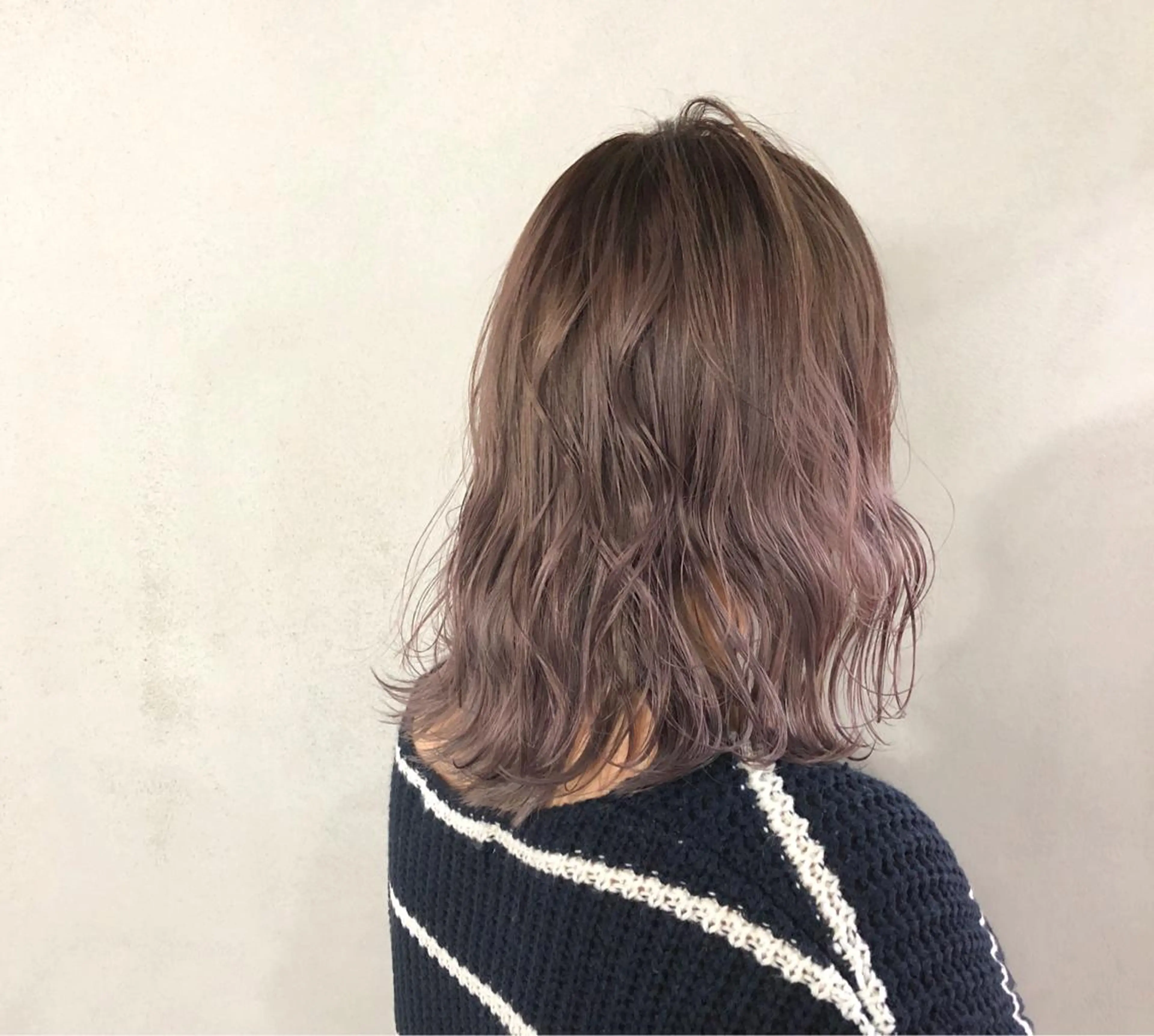 ミディアム カラー ブリーチ ラベンダーカラー ラベンダーグレー カット ヘアカラー ボブ/ショート/ 白髪染め/メンズ葛西のヘアスタイル