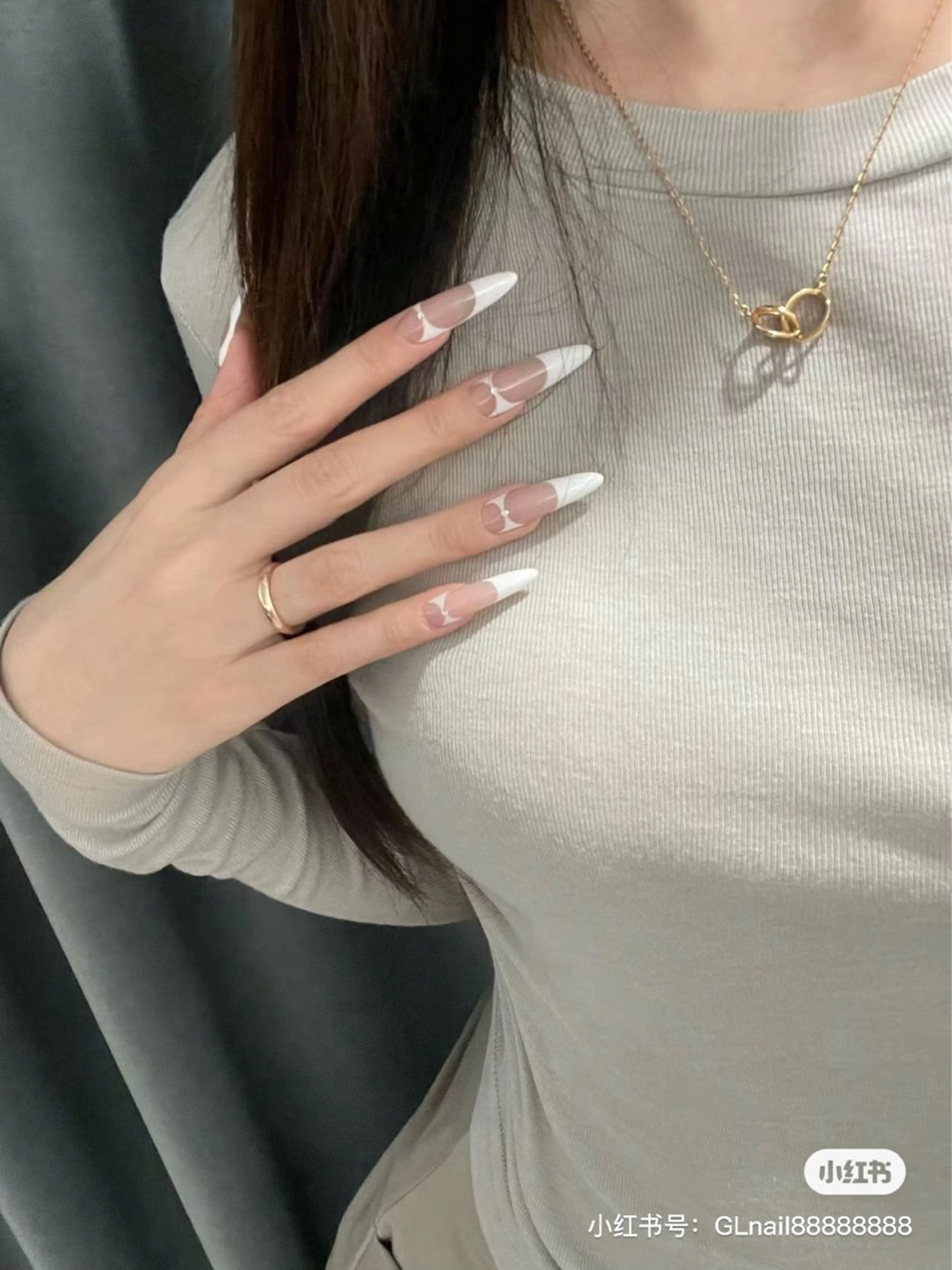 【チップスカルプベース色付きフレンチ(オフなし)】の写真