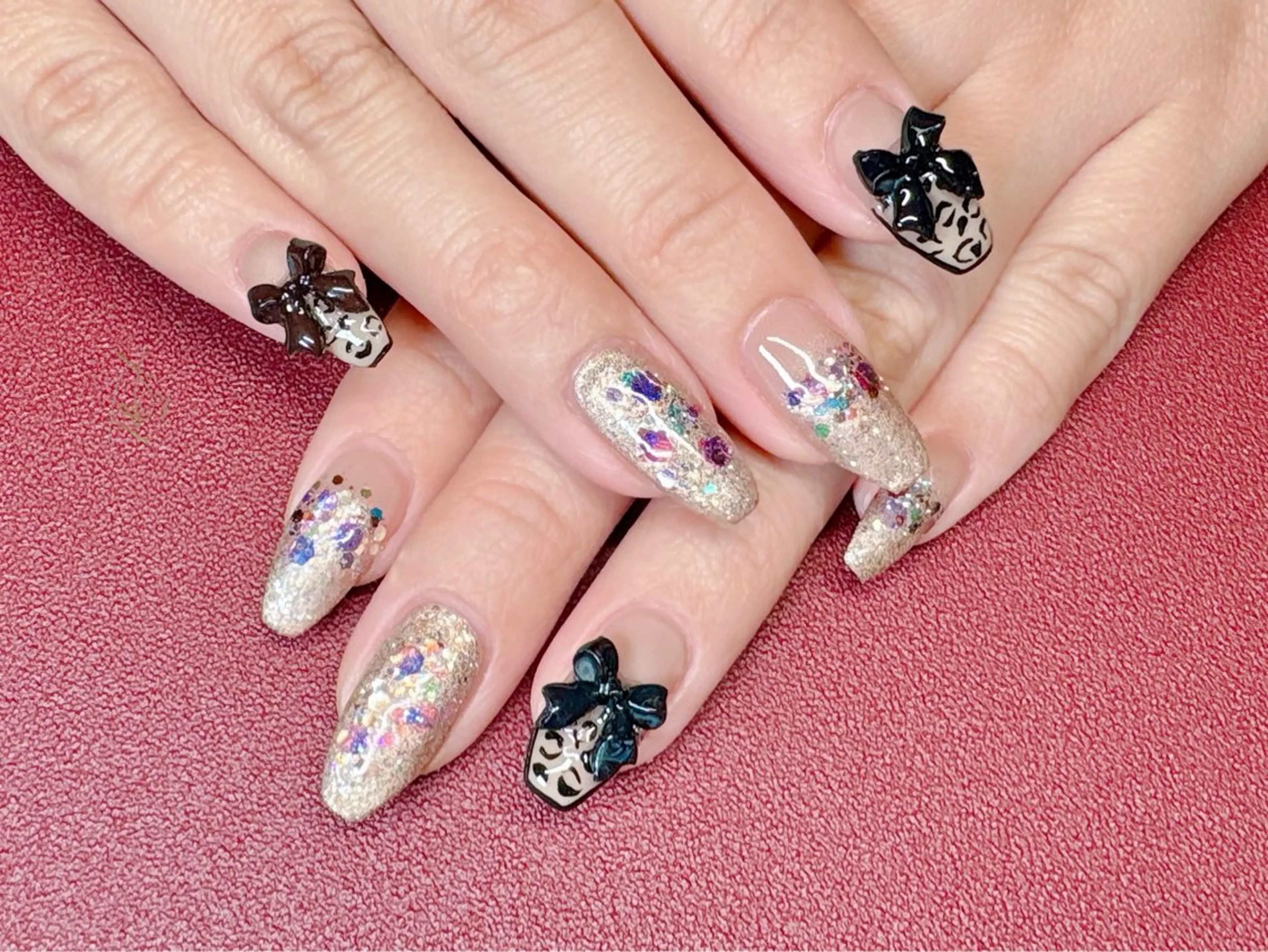 ネイル ジェルネイル キラキラネイル リボン スカルプネイル ハンドネイル T&A nailのネイルデザイン