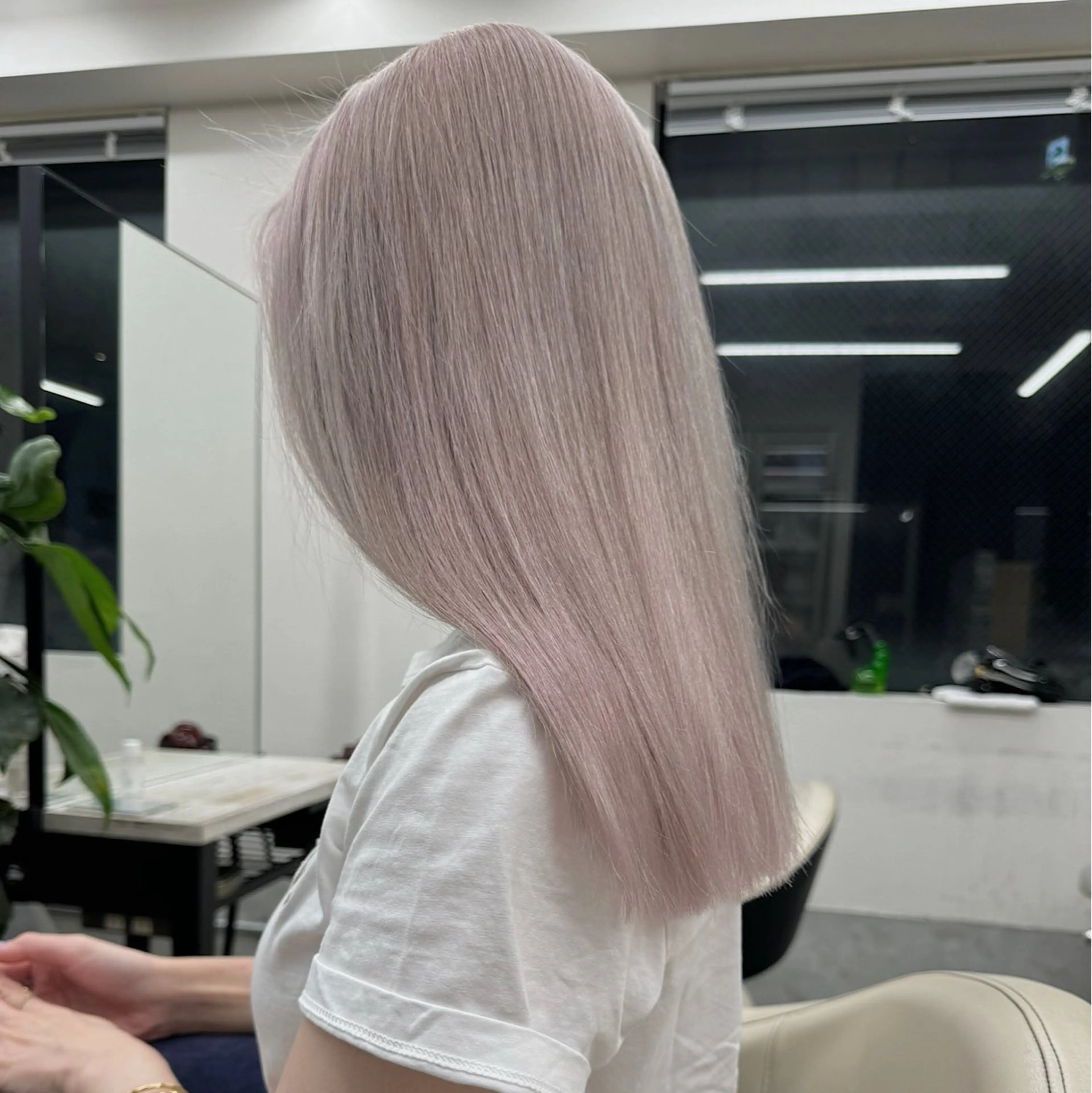 セミロング カラー ヘアアレンジ ピンクカラー カット ヘアカラー トリートメント 🌐サトウ リョウ🌐のヘアスタイル