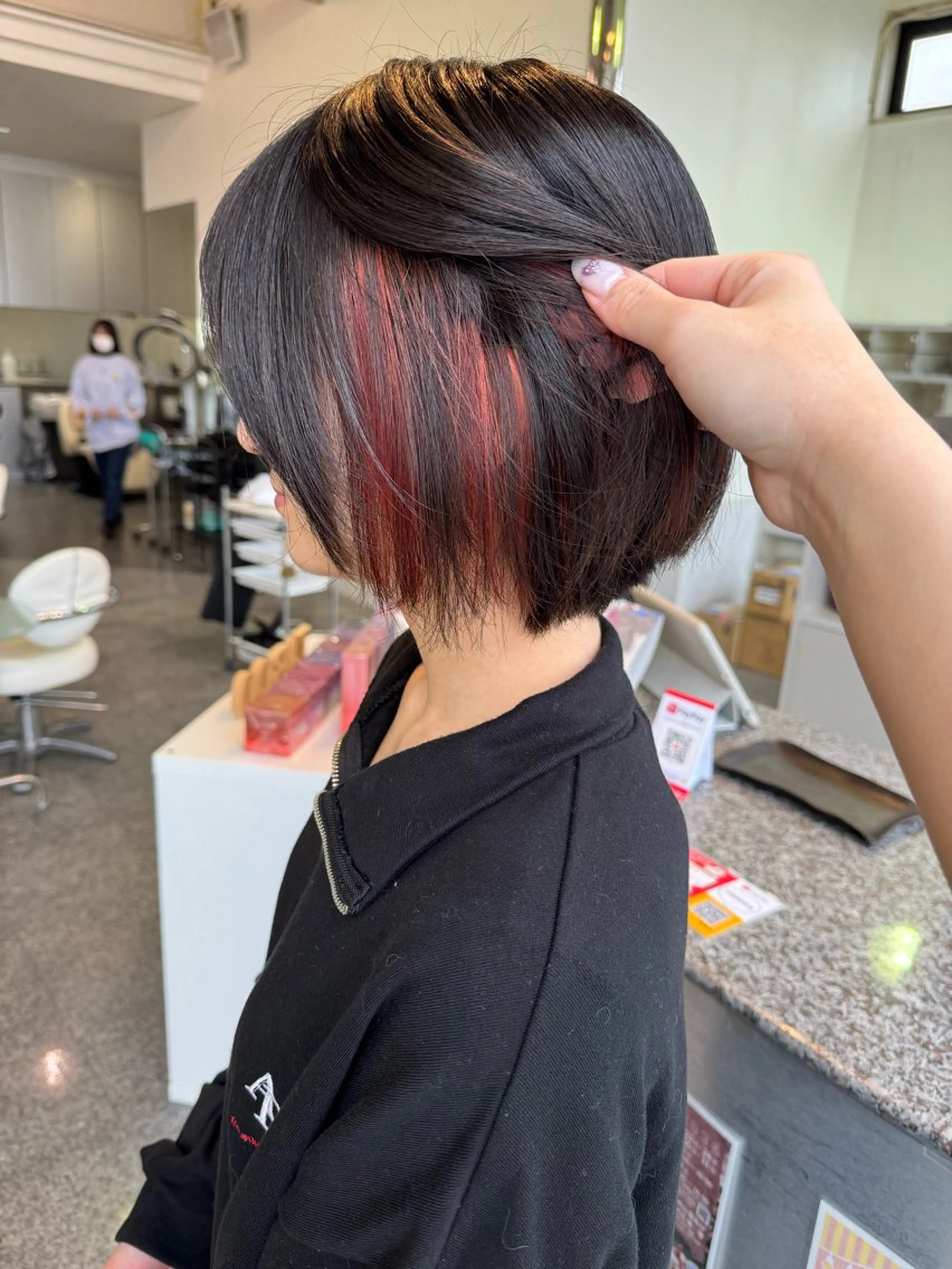 ショート カラー イヤリングカラー ハイライトカラー ハイライト ヘアカラー トリートメント 🎀ヒシダアキ /taboo🎀のヘアスタイル