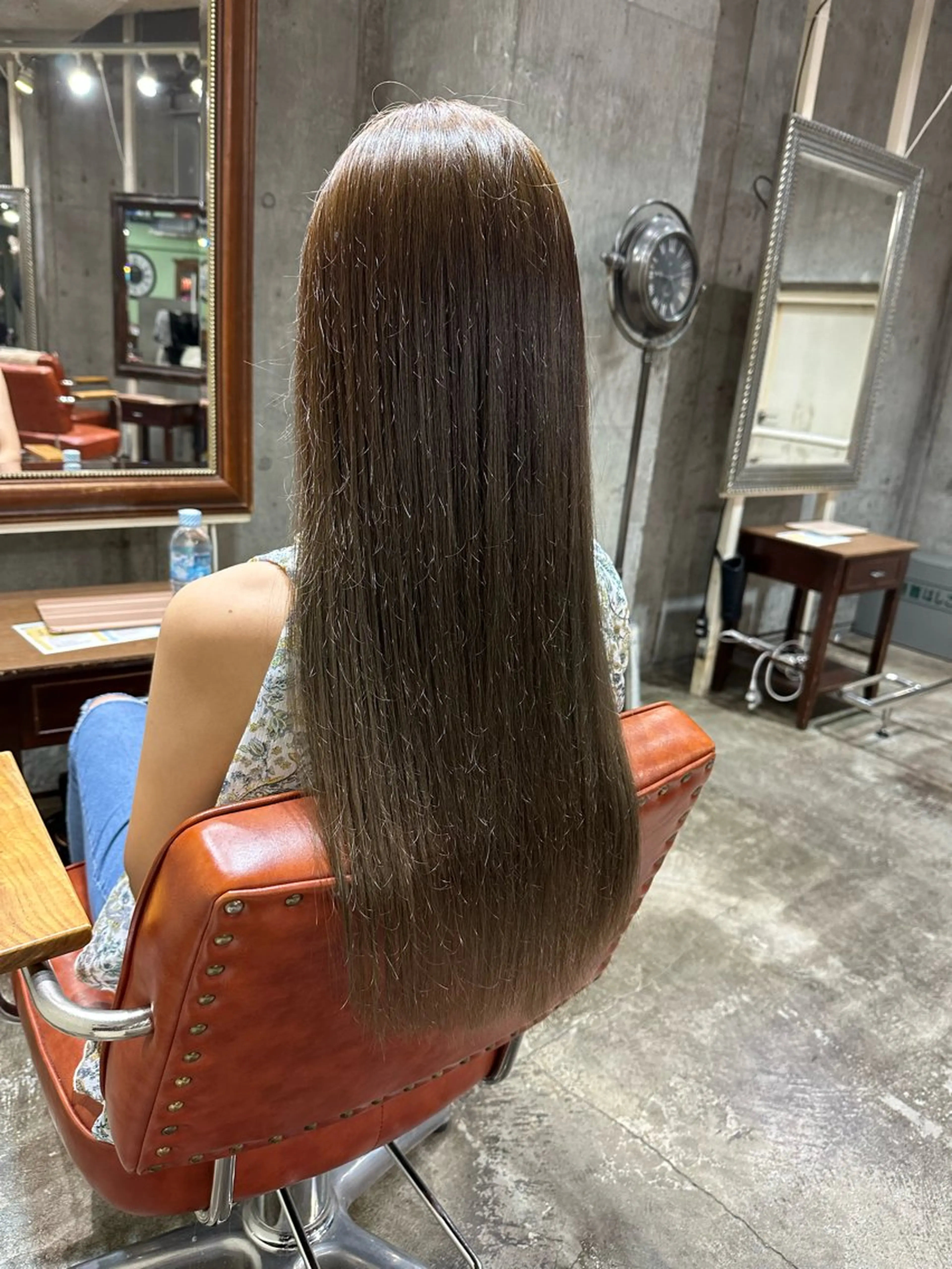 ロング yelm所属・🫒オリーブカラー ミディアムレイヤー✨のヘアスタイル