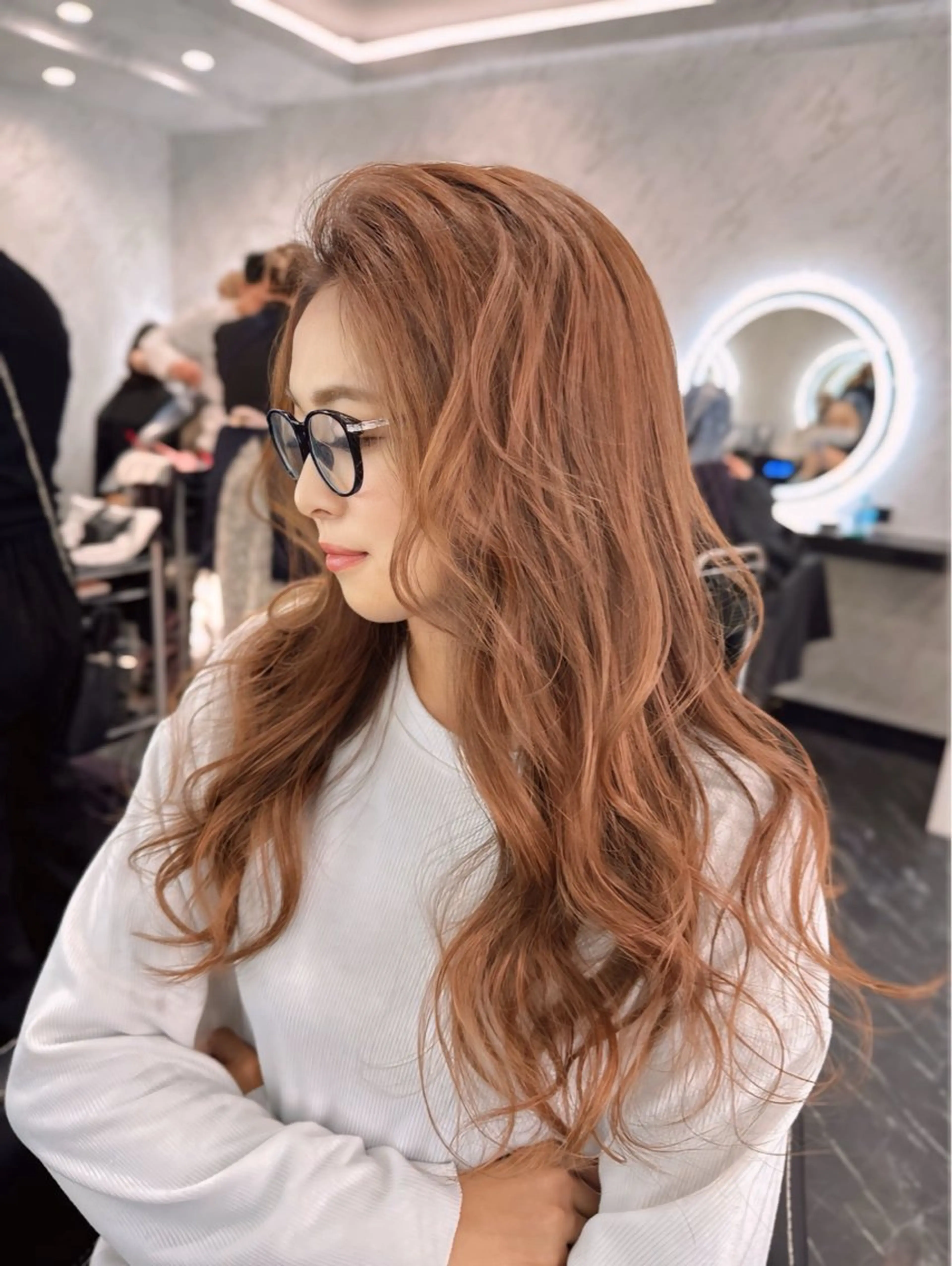 ロング ヘアカラー 末永 もものヘアスタイル