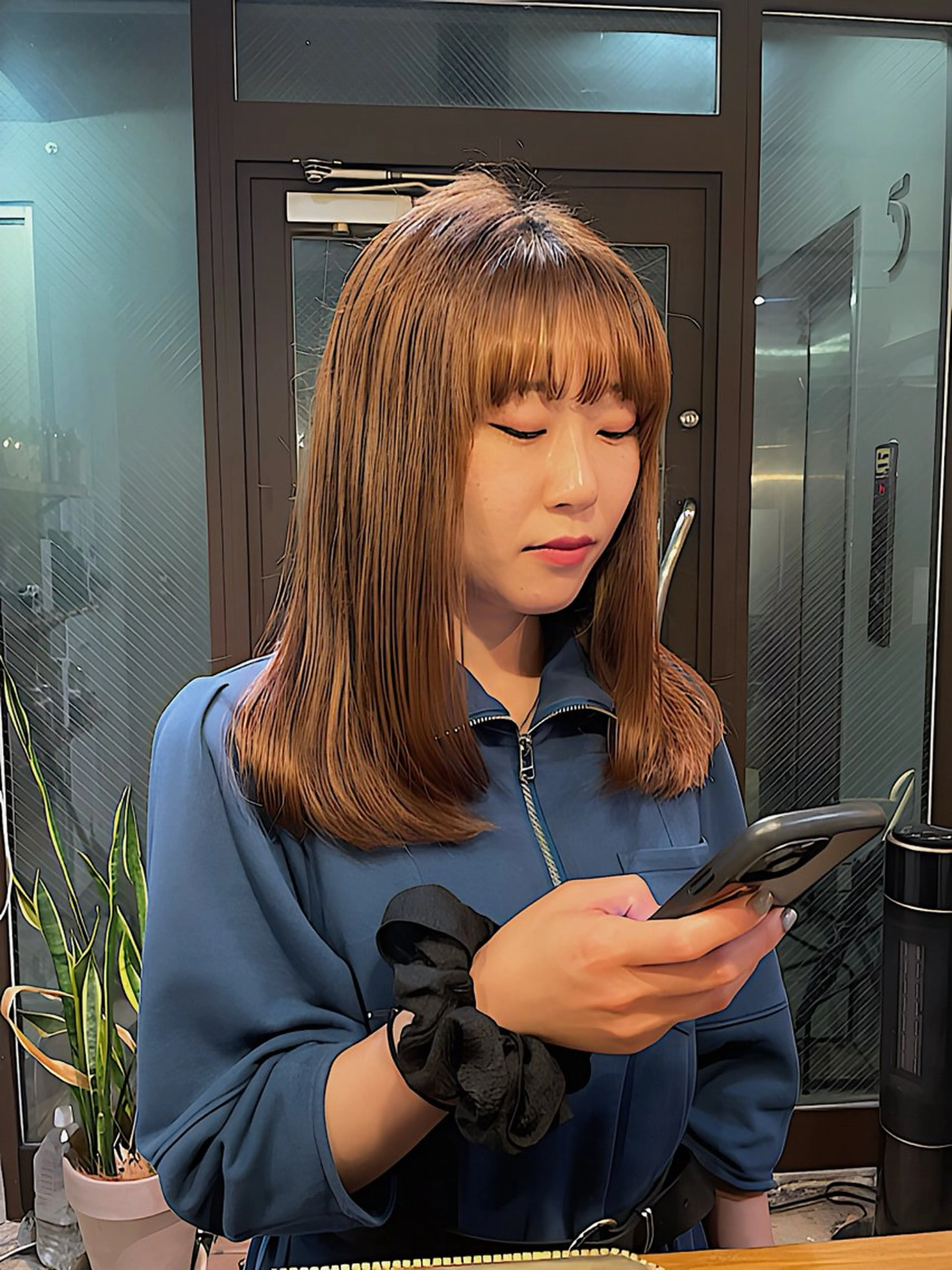 セミロング レイヤーカット saya 🧸 カット/縮毛矯正のヘアスタイル