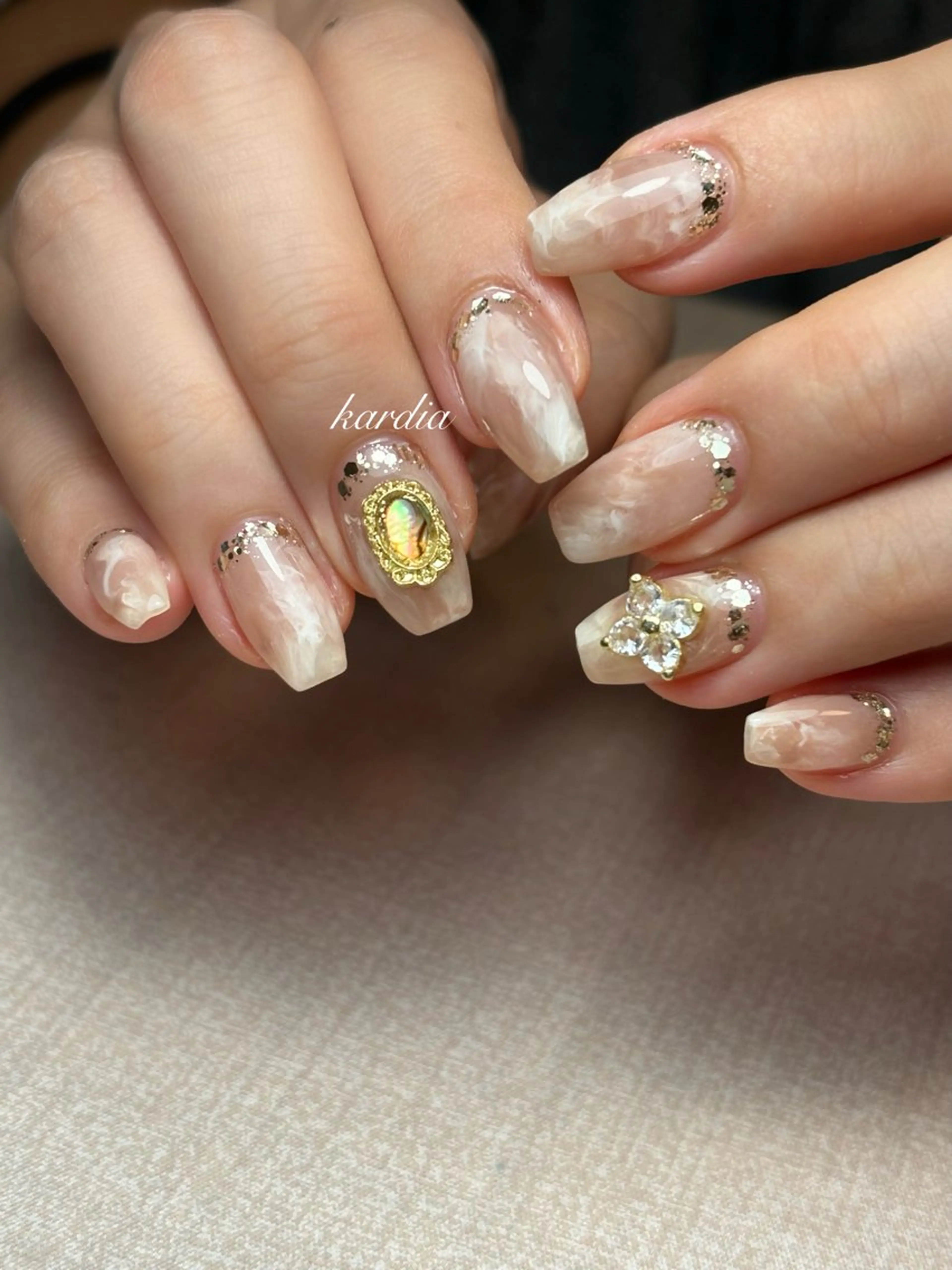 ネイル ハンドネイル καρδιά -ｶﾙﾃﾞｨｱ-のネイルデザイン