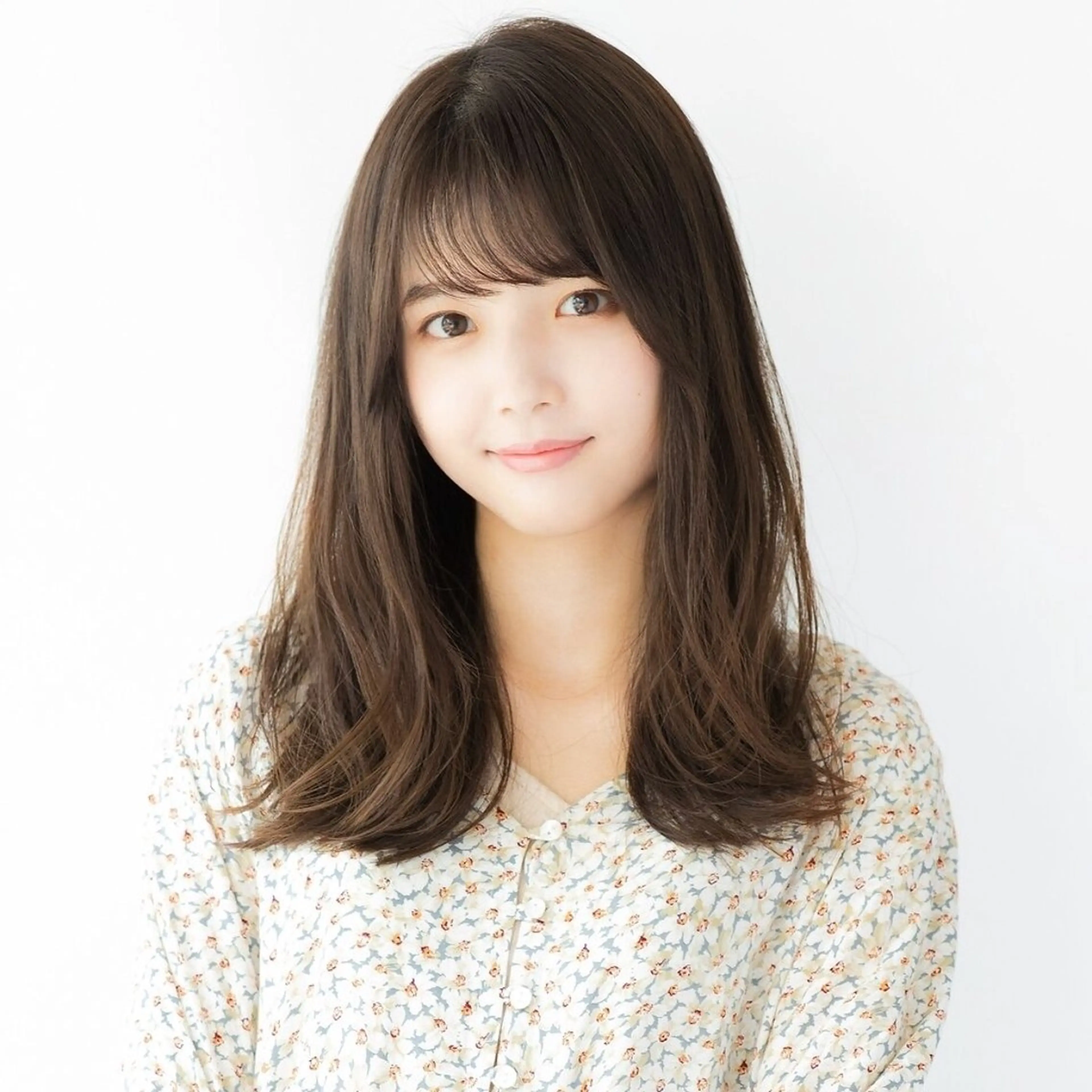 セミロング カラー レイヤーカット 小顔カット カット ヘアカラー トリートメント 自由が丘×似合わせ ディレクター枦山大将のヘアスタイル