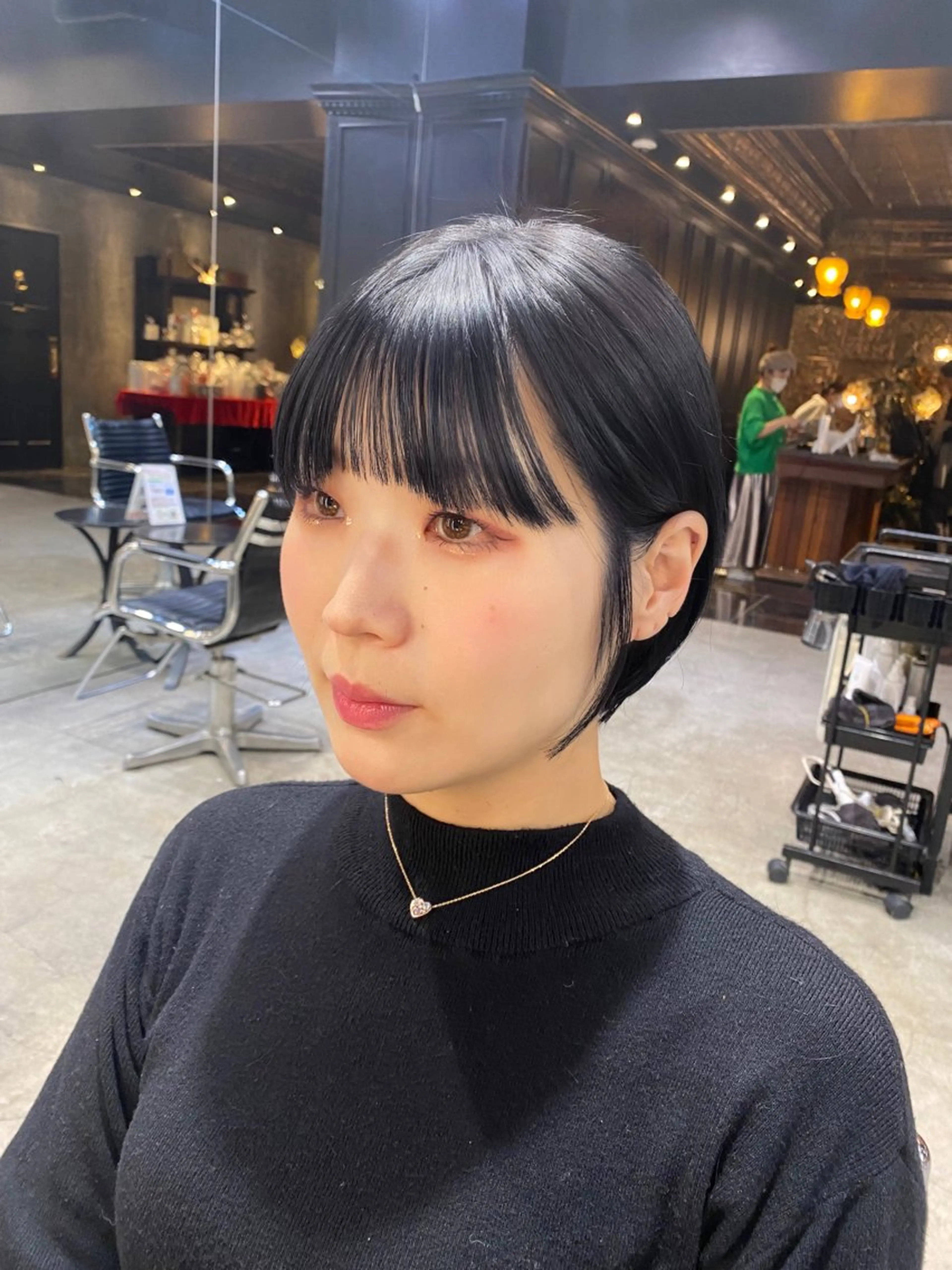 ショート カラー ショートボブ 黒髪 ブルーカラー ブルーブラック ボブ カット ヘアカラー トリートメント ブリーチなしダブル カラー🧸🐺陽介のヘアスタイル
