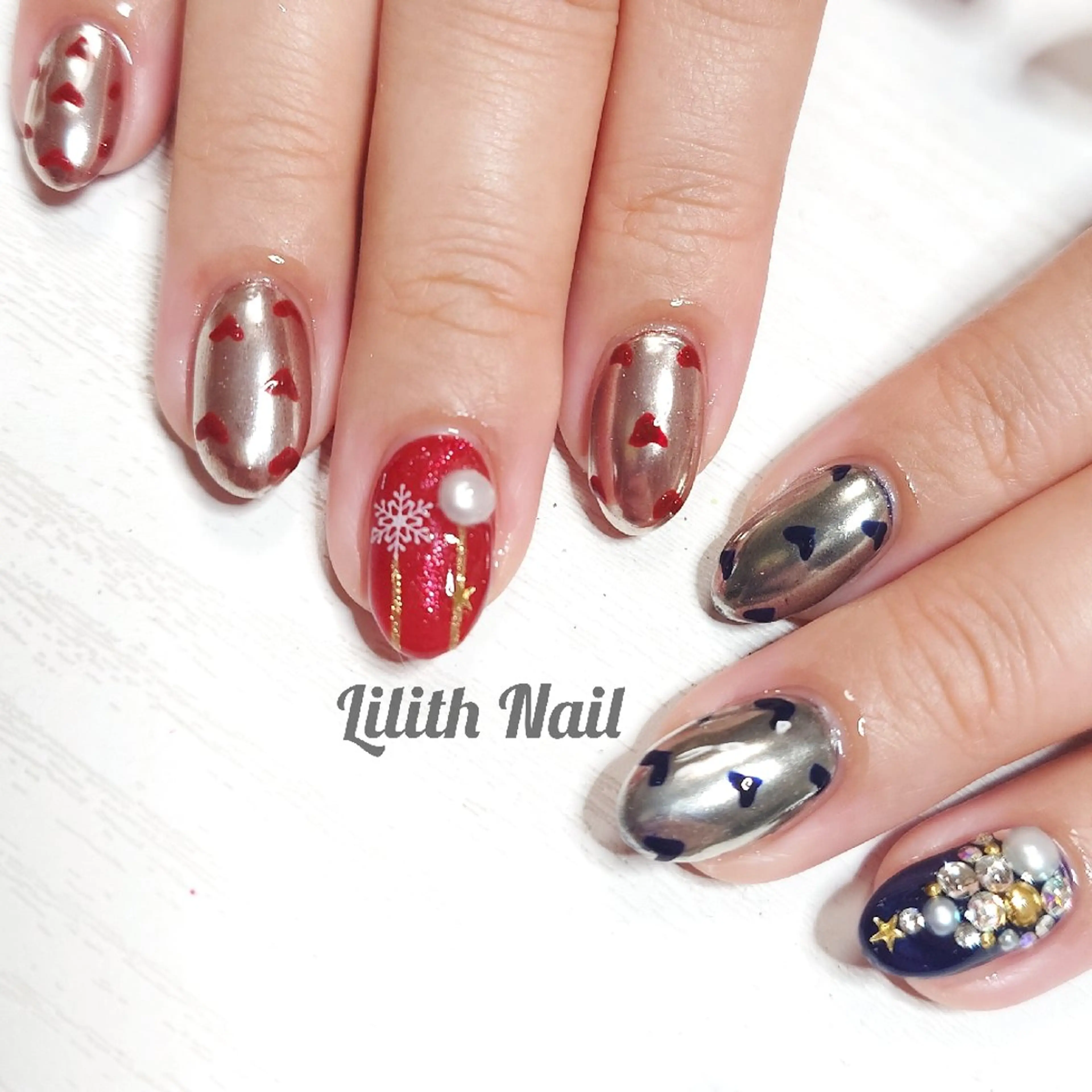 ネイル ストーンネイル ハンドネイル Lilith Nailのネイルデザイン