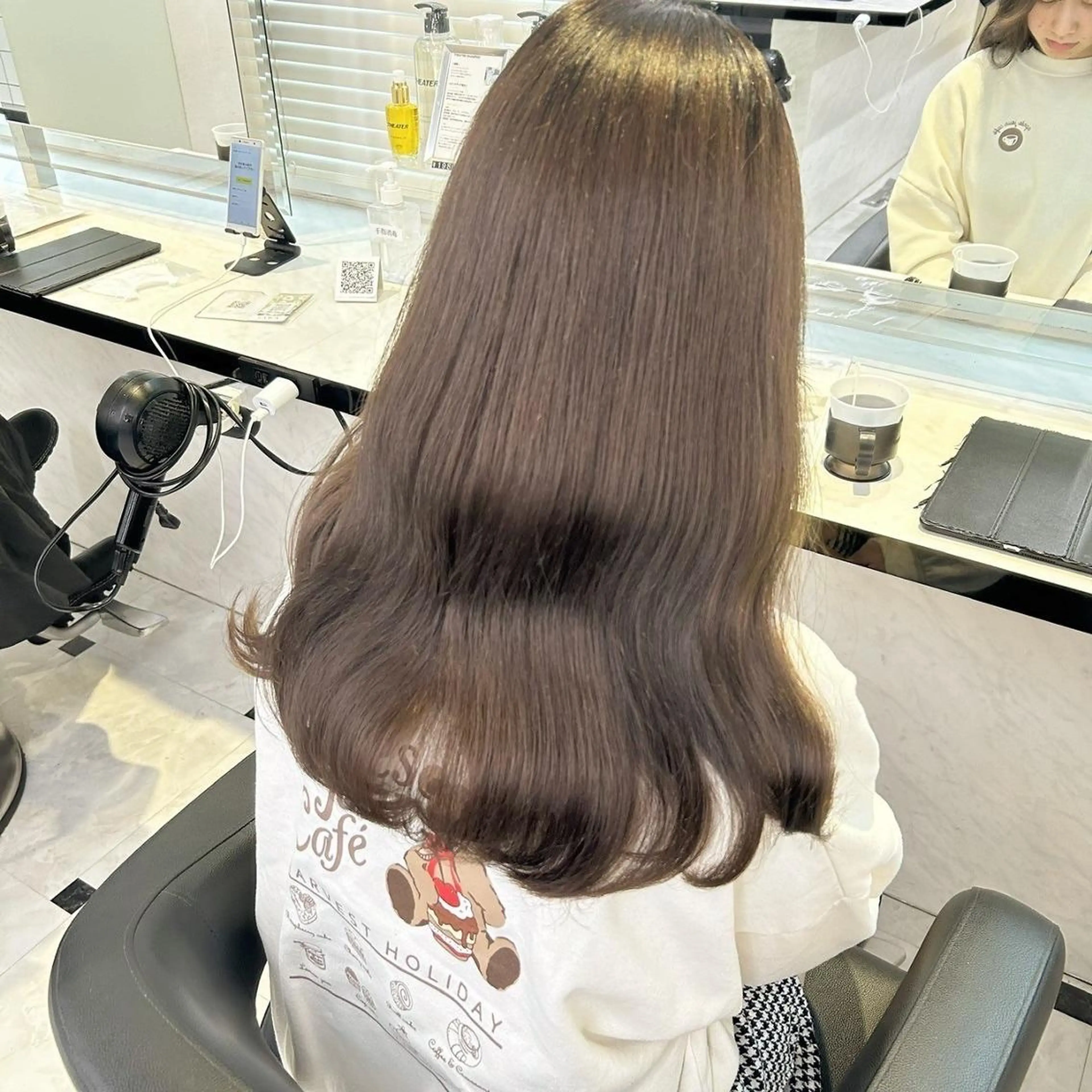 カラー *儚げ透明感🕊 赤み消し艶カラー🌿のヘアスタイル