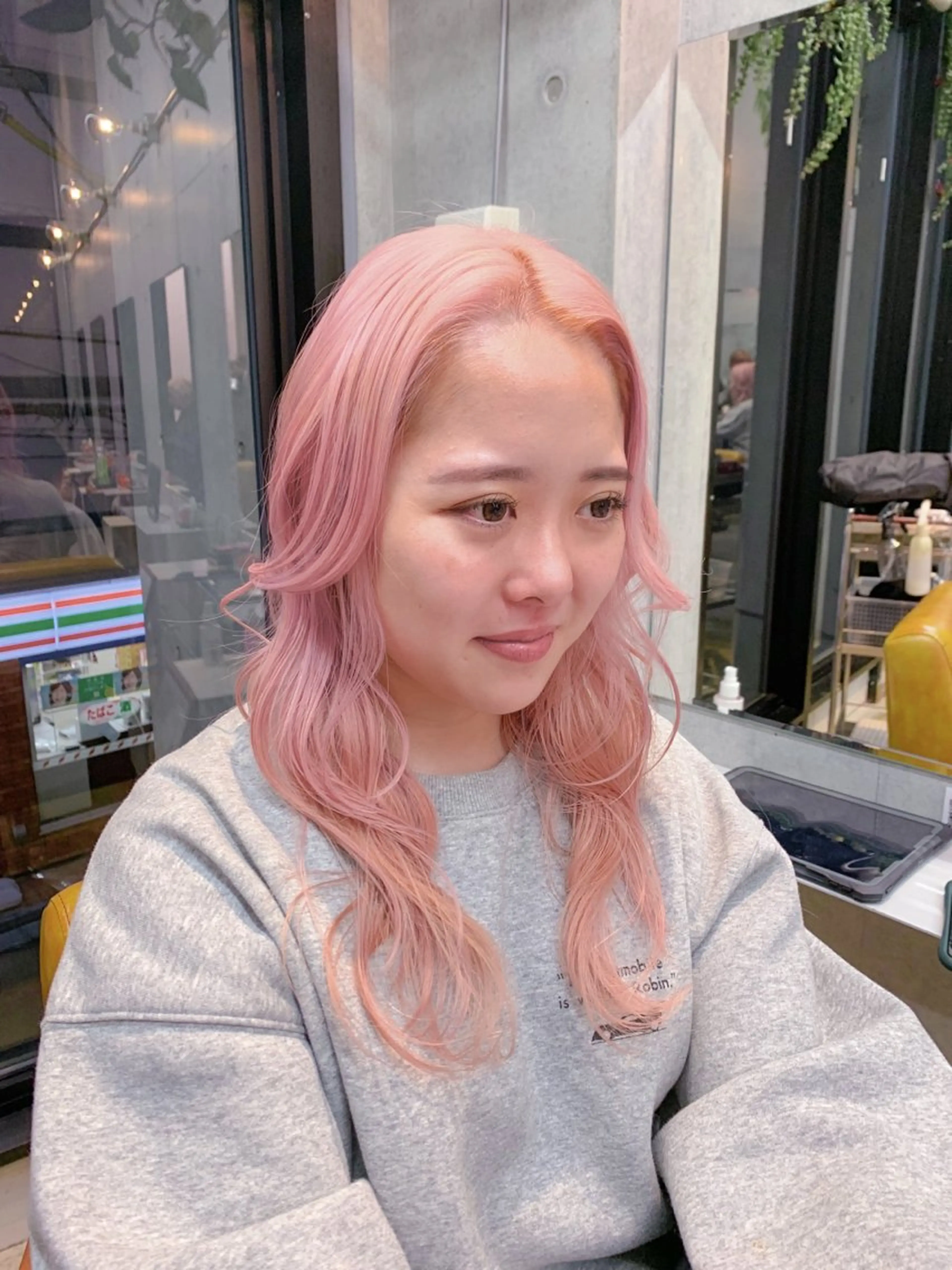 🌟minimo限定価格🌟 🌱ケアブリーチカラー+超音波トリートメント🌱の写真