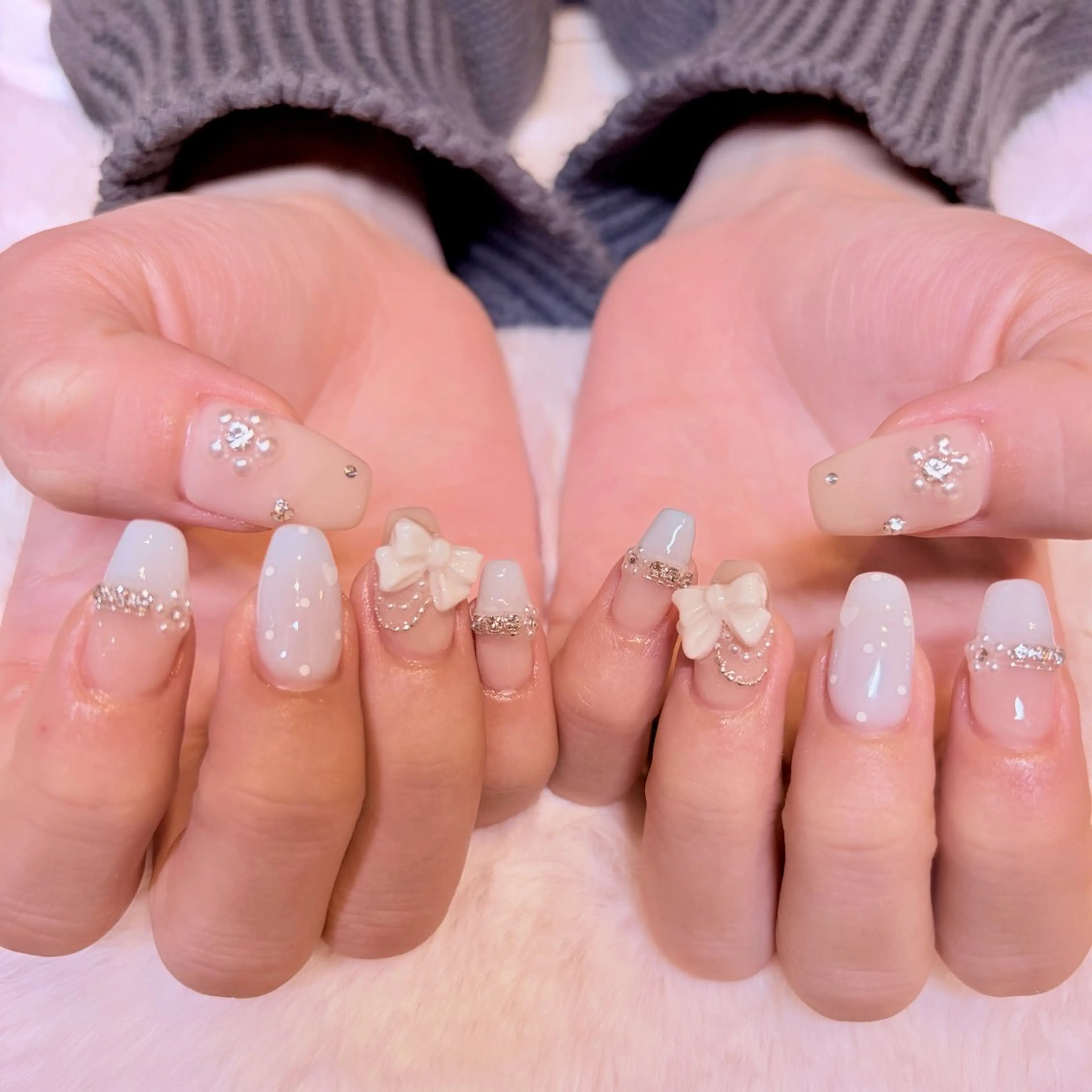 ネイル ガーリー ハンドネイル nail salon e'mu💐のネイルデザイン