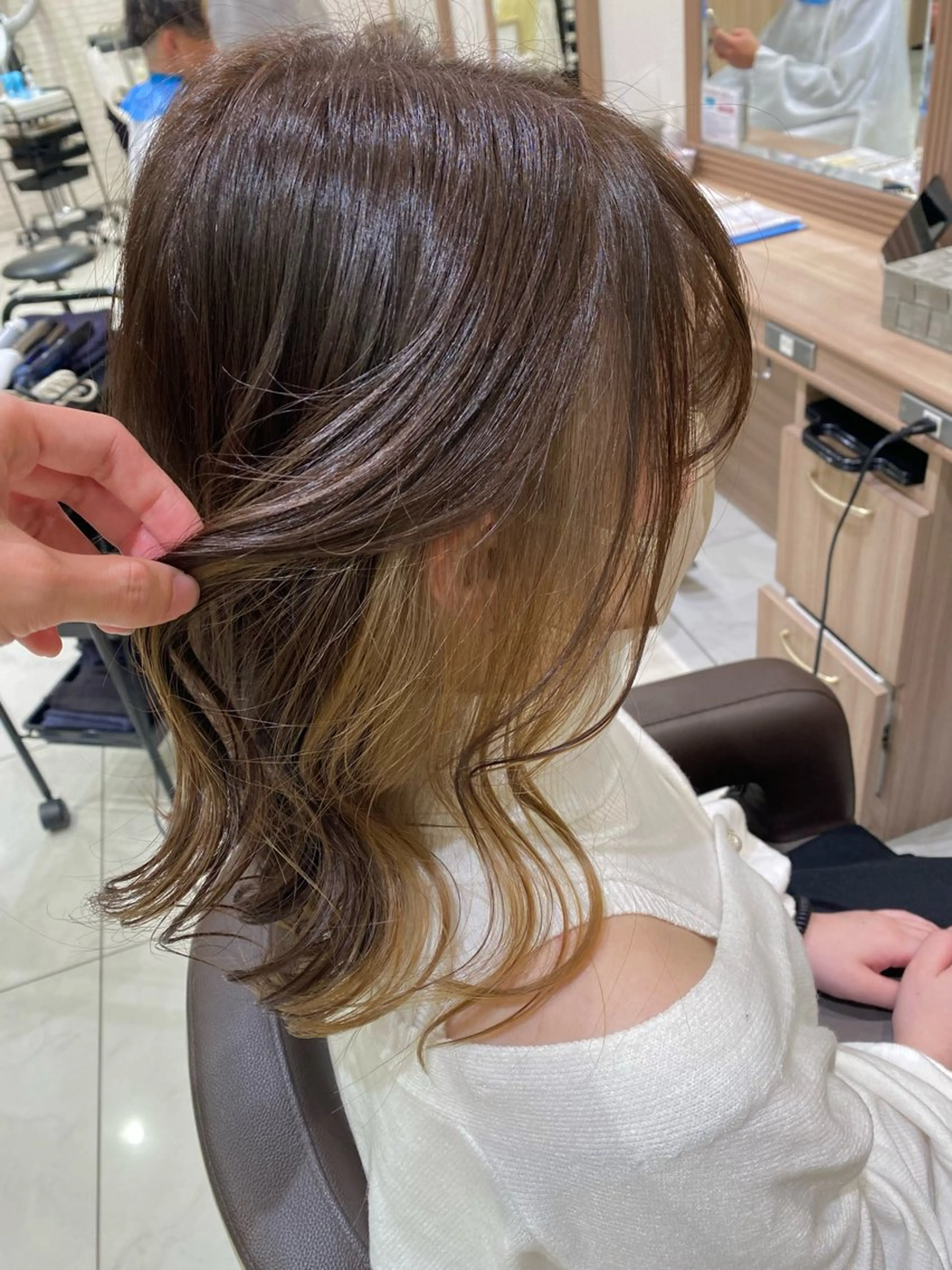 セミロング カラー ヘアアレンジ インナーカラー 奥村 美郁子のヘアスタイル