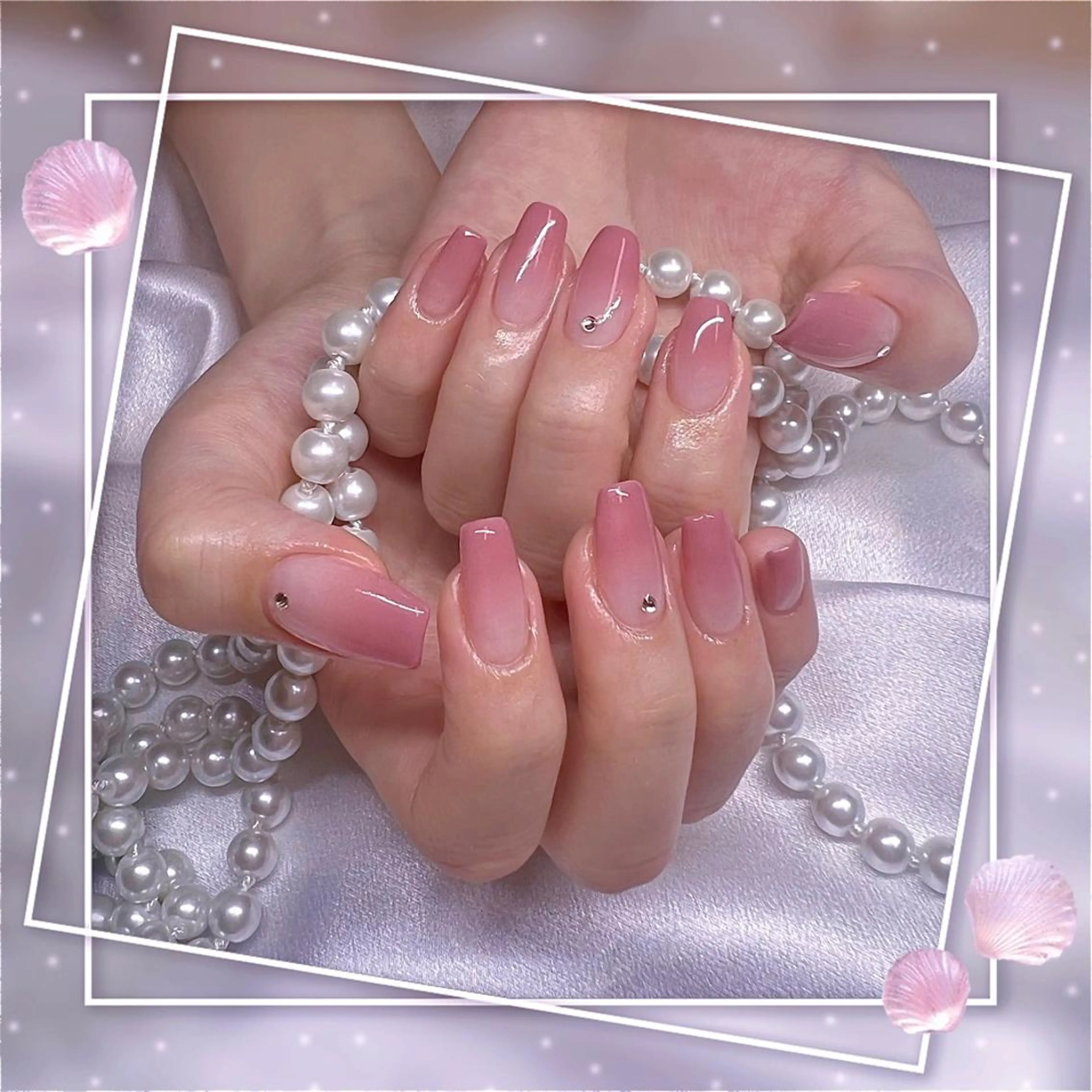 ネイル フレンチネイル キラキラネイル 韓国ネイル マグネットネイル マグネットフレンチ Chill Nailsalonのネイルデザイン