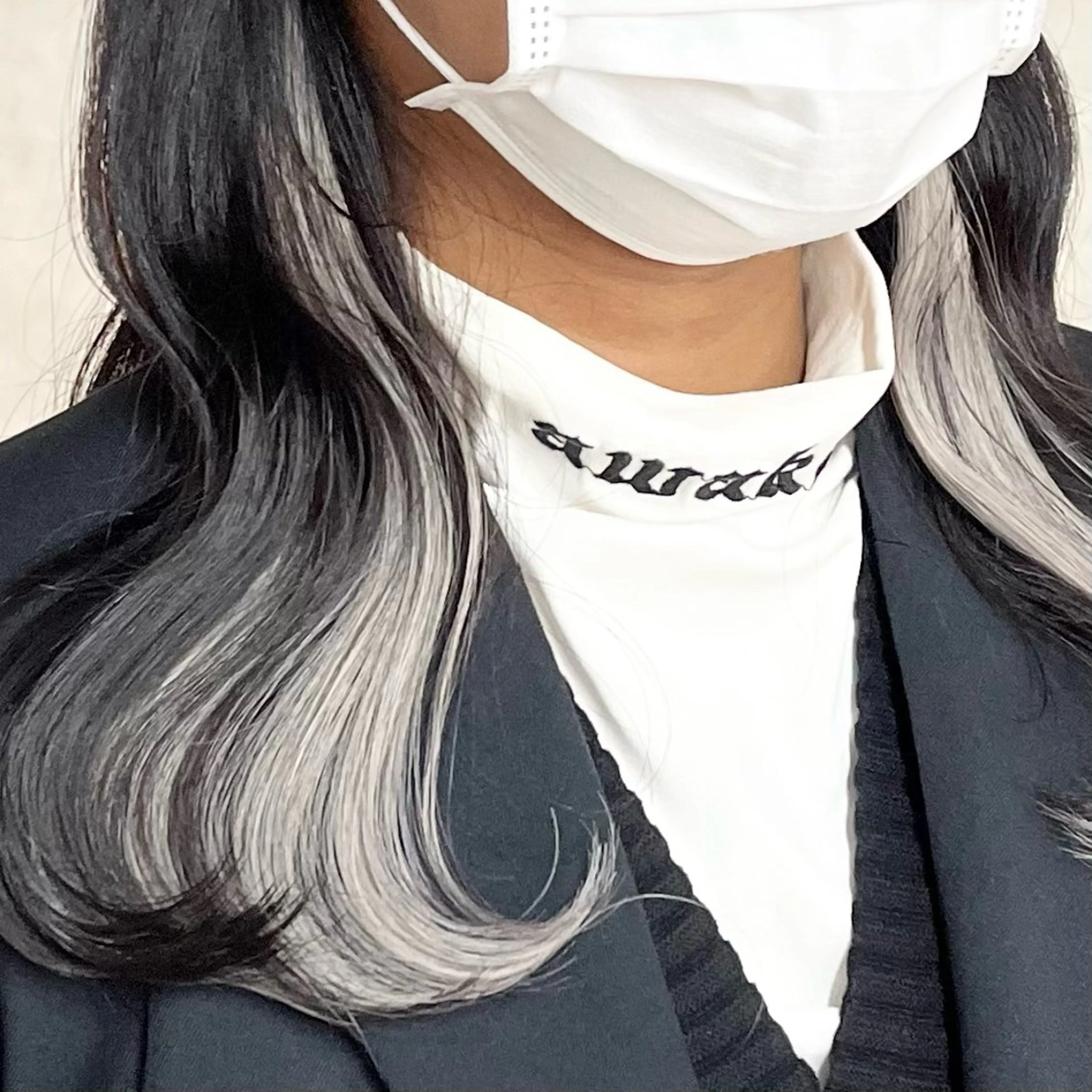 ミディアム カラー シルバー エクステ 韓国風ヘア エクステ Cielro所属・エクステ ♡ 篠田 梓のヘアスタイル