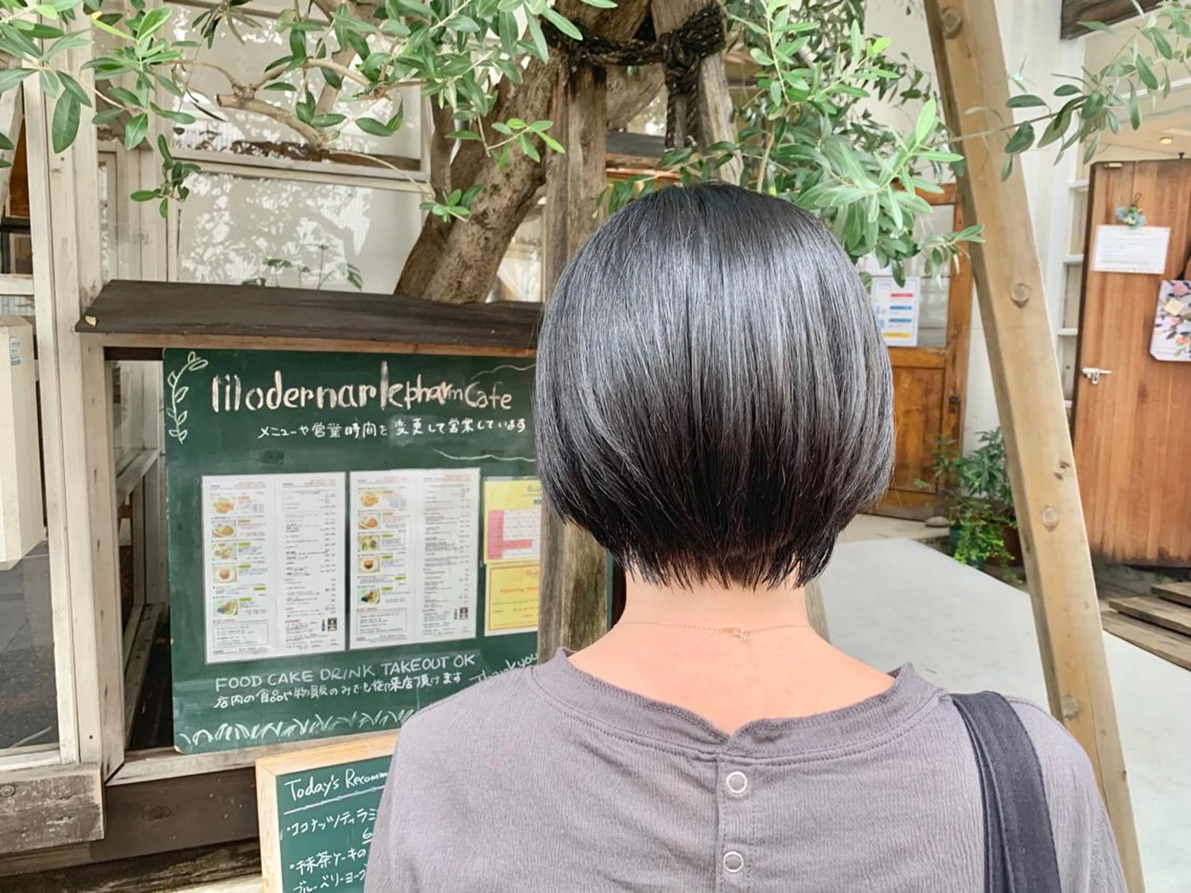 ショート カラー カット ヘアカラー トリートメント LEB所属・下河 宗太のヘアスタイル