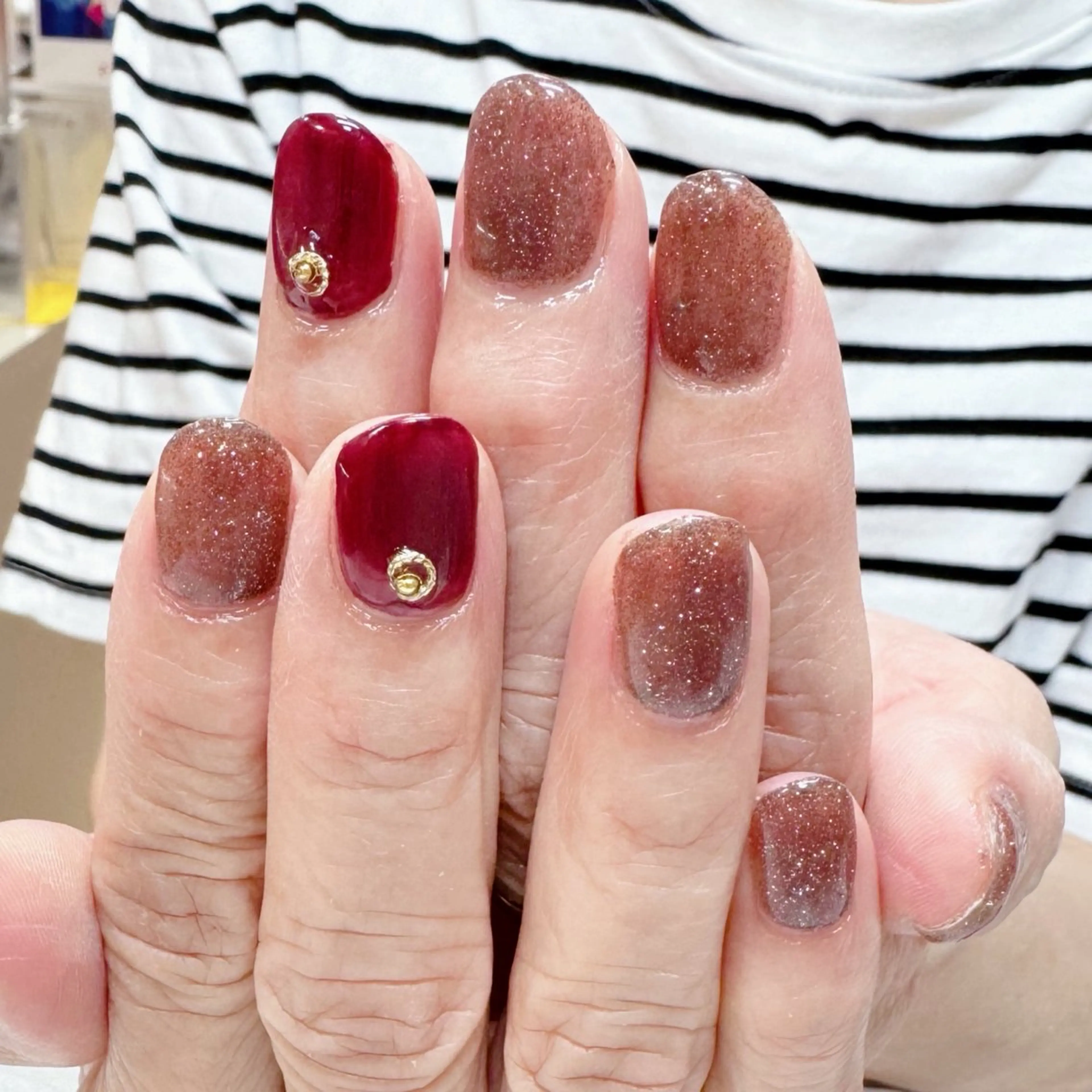 ネイル ブラウン フラッシュネイル マグネットネイル maruyasu. yのネイルデザイン