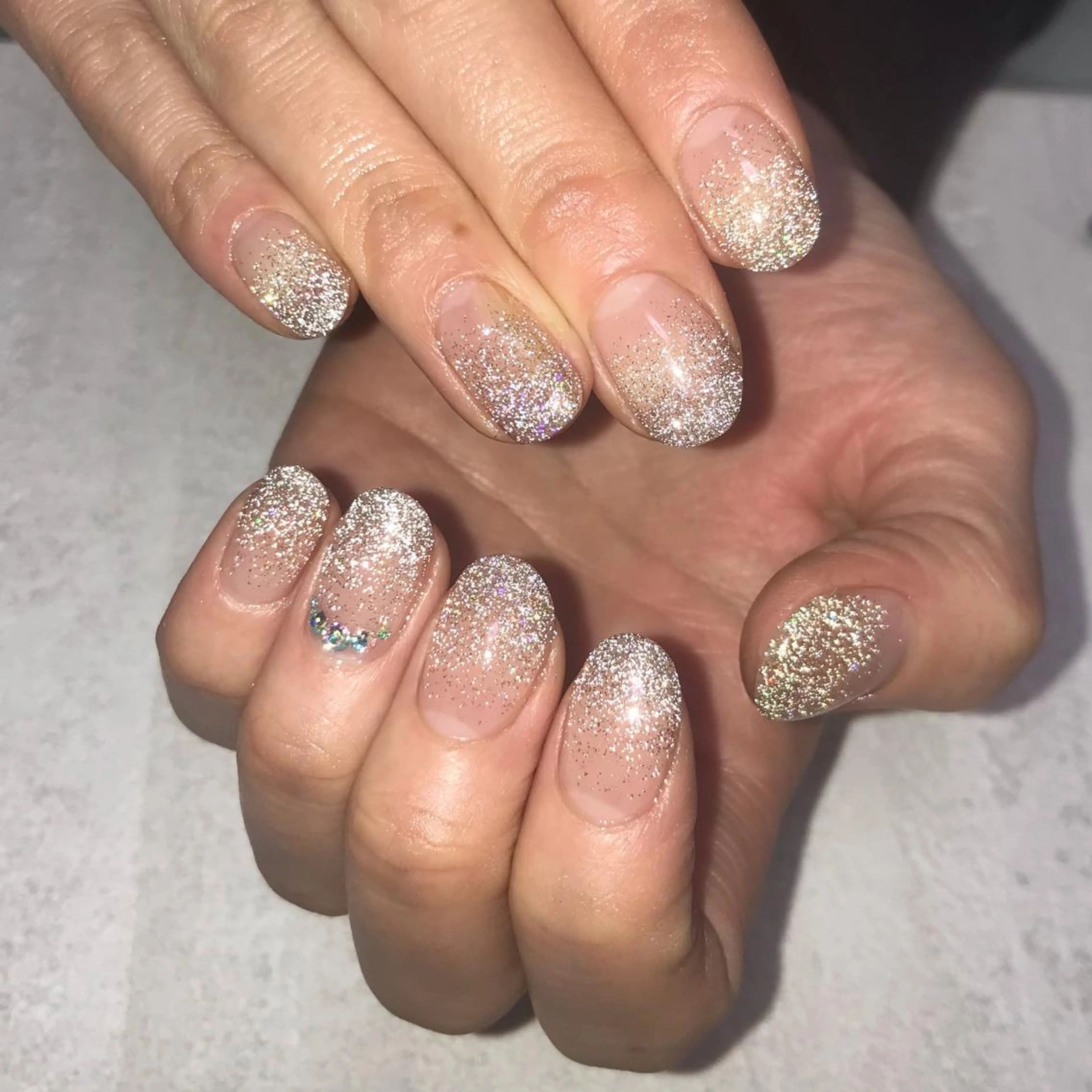 ネイル フラッシュネイル グラデーション シンプルネイル ステラ marikominoのネイルデザイン