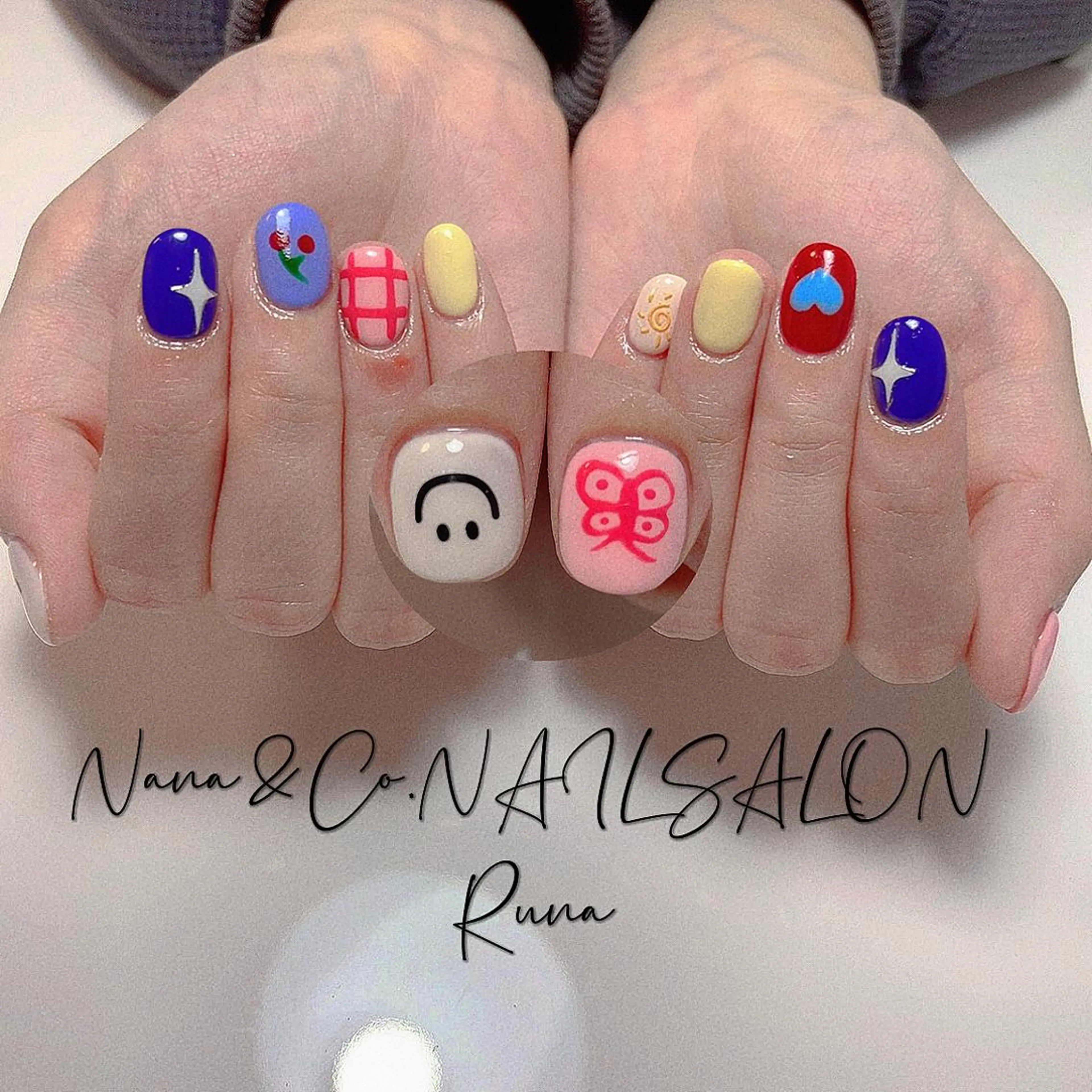 カラー ネイル ハンドネイル ハンドケア NANAKO 🌼のネイルデザイン