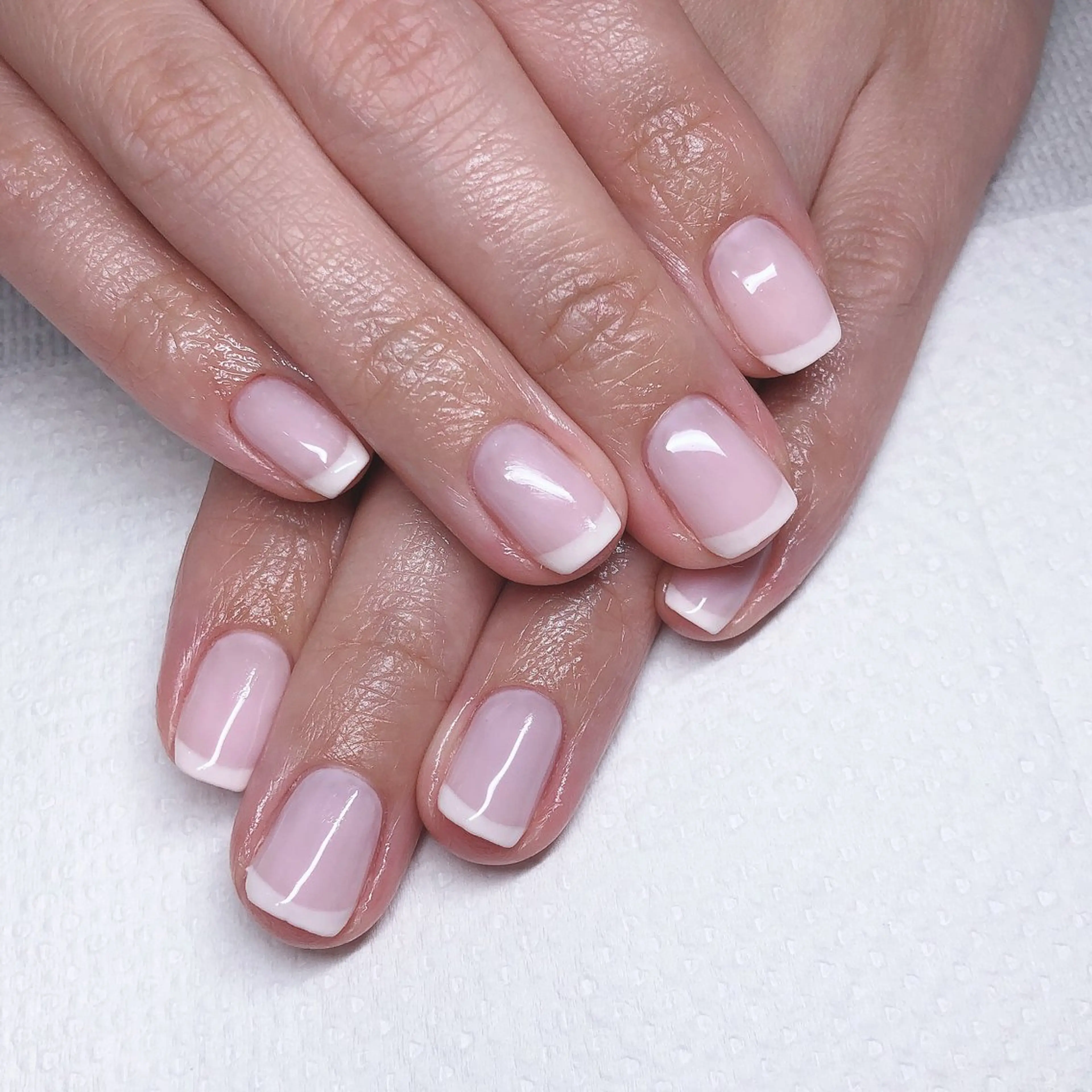 ネイル フレンチネイル ピンク 春ネイル ホワイト Eyelash salon mee所属・小船 莉穂のネイルデザイン