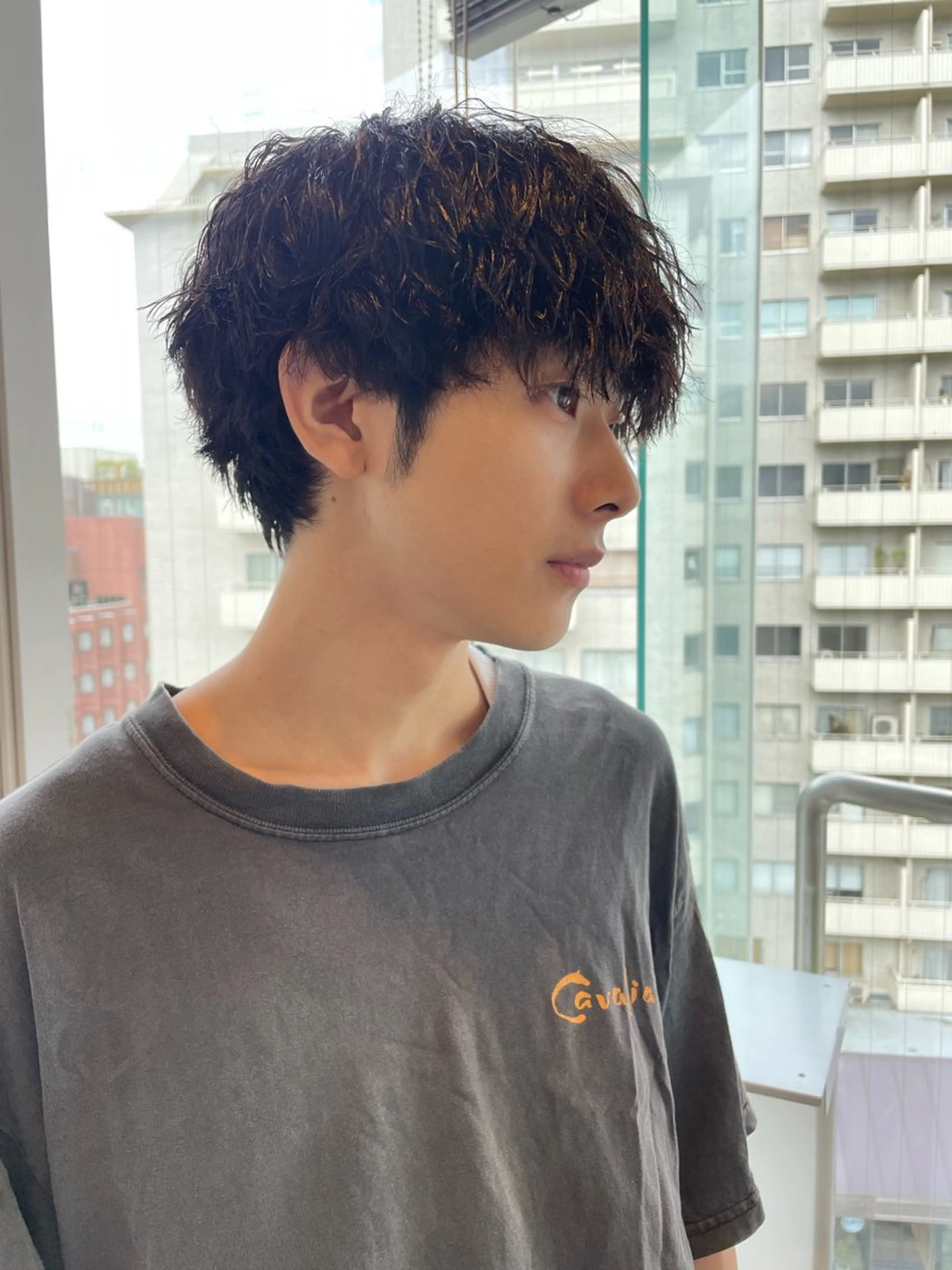 ミディアム パーマ メンズ RIN／韓国ヘア レイヤーカットのヘアスタイル