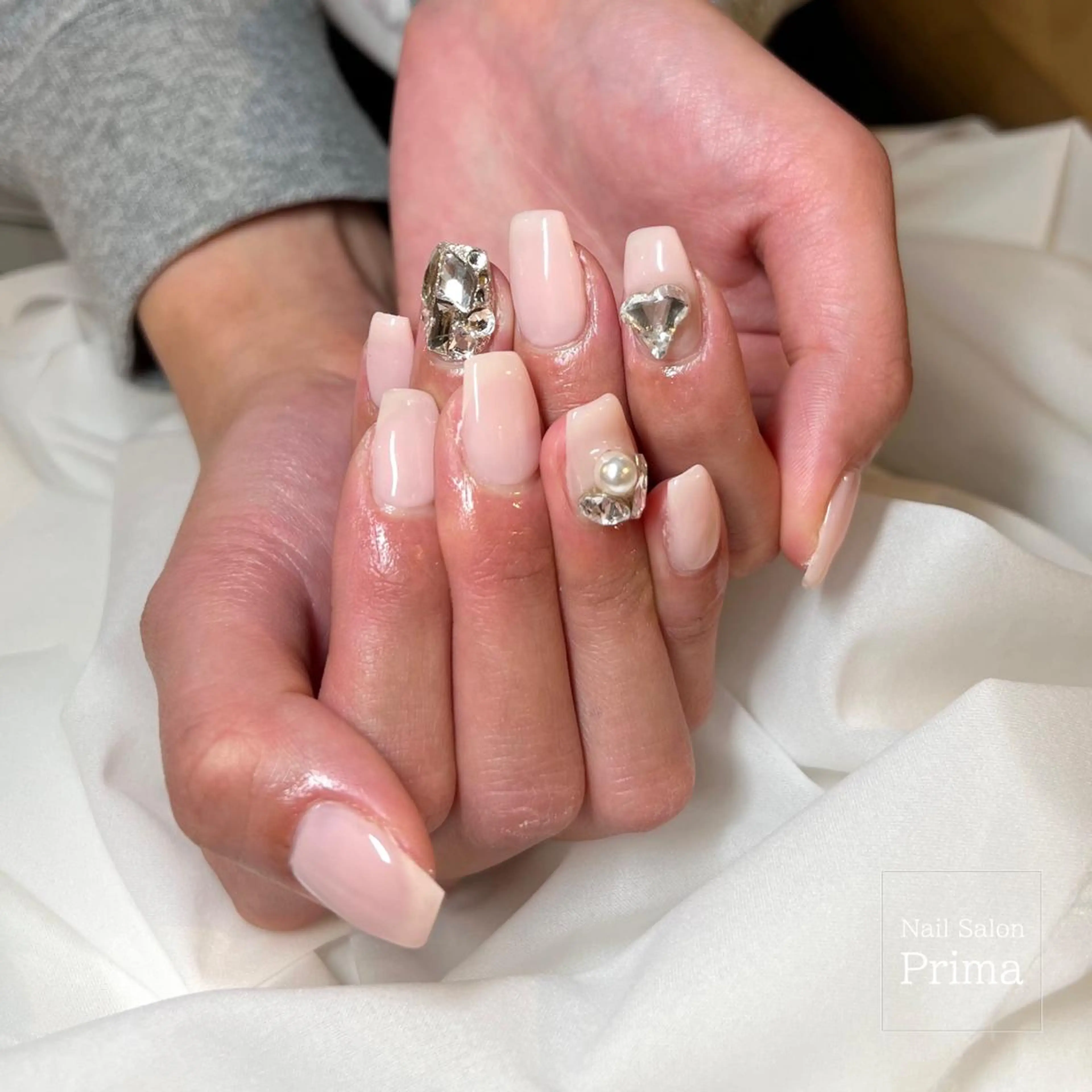 ミディアム ネイル ハンドネイル SalonPrima Nail & Eyeのネイルデザイン