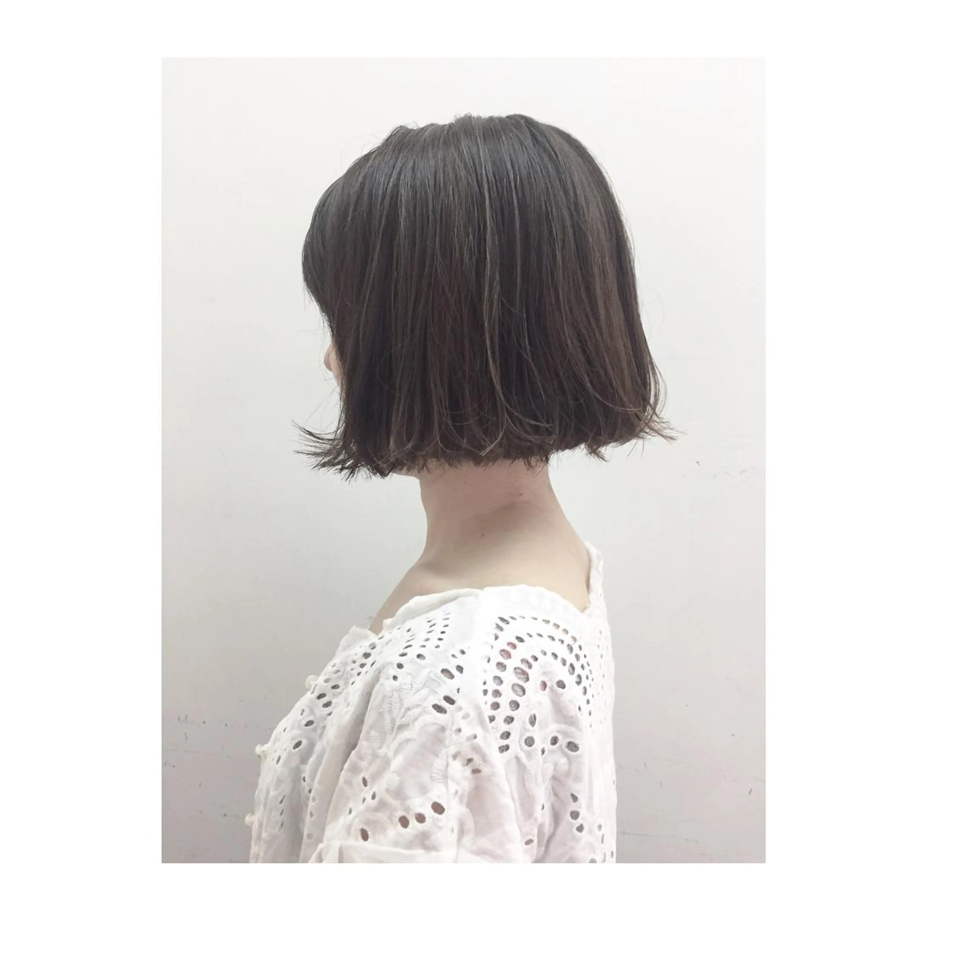ショート カラー 切りっぱなしボブ ボブ ✂️小顔カット✂️ 山本有紀のヘアスタイル