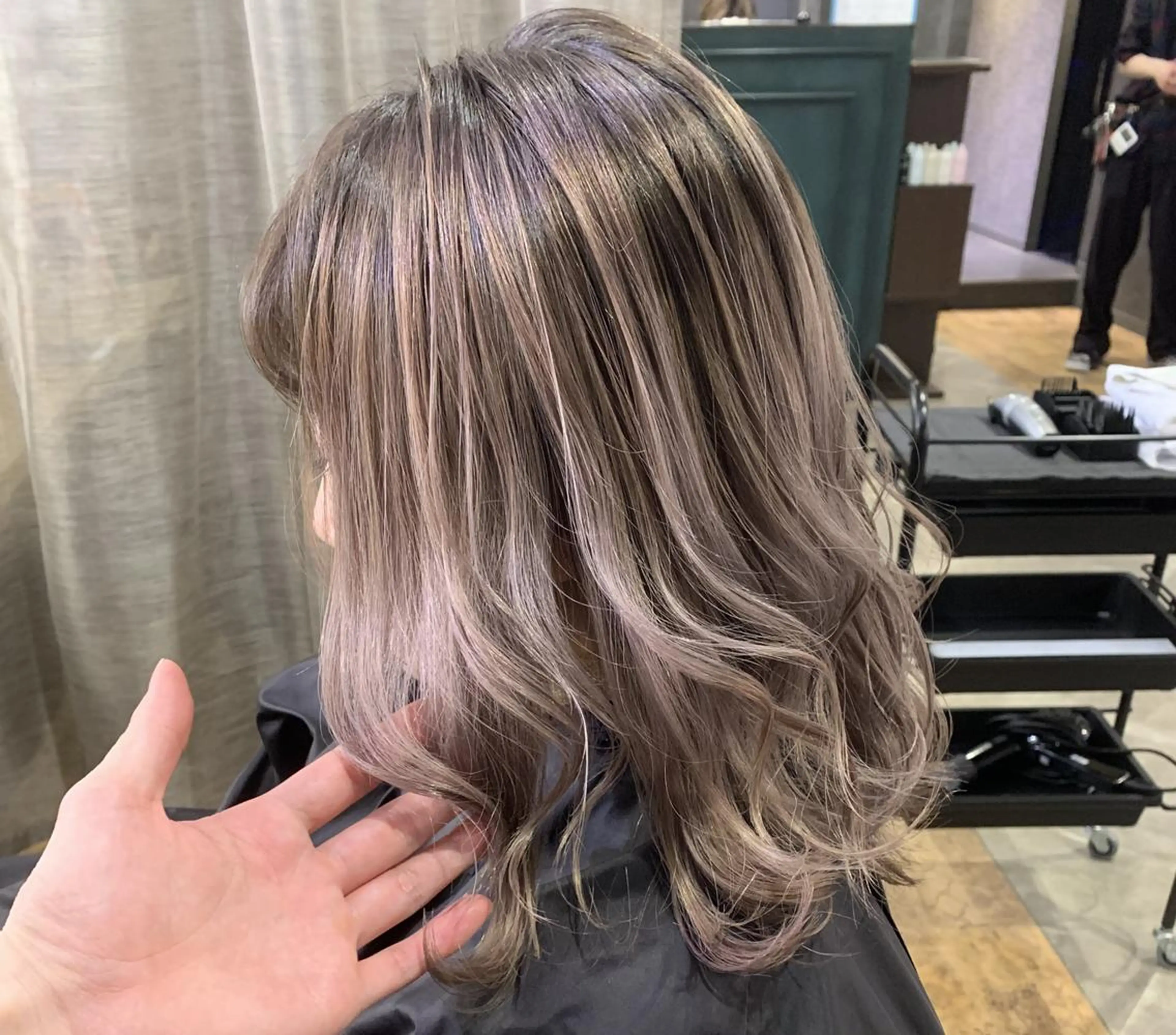 ミディアム カラー 西中エリアNo.1✨ 髪質改善ラビマーニのヘアスタイル