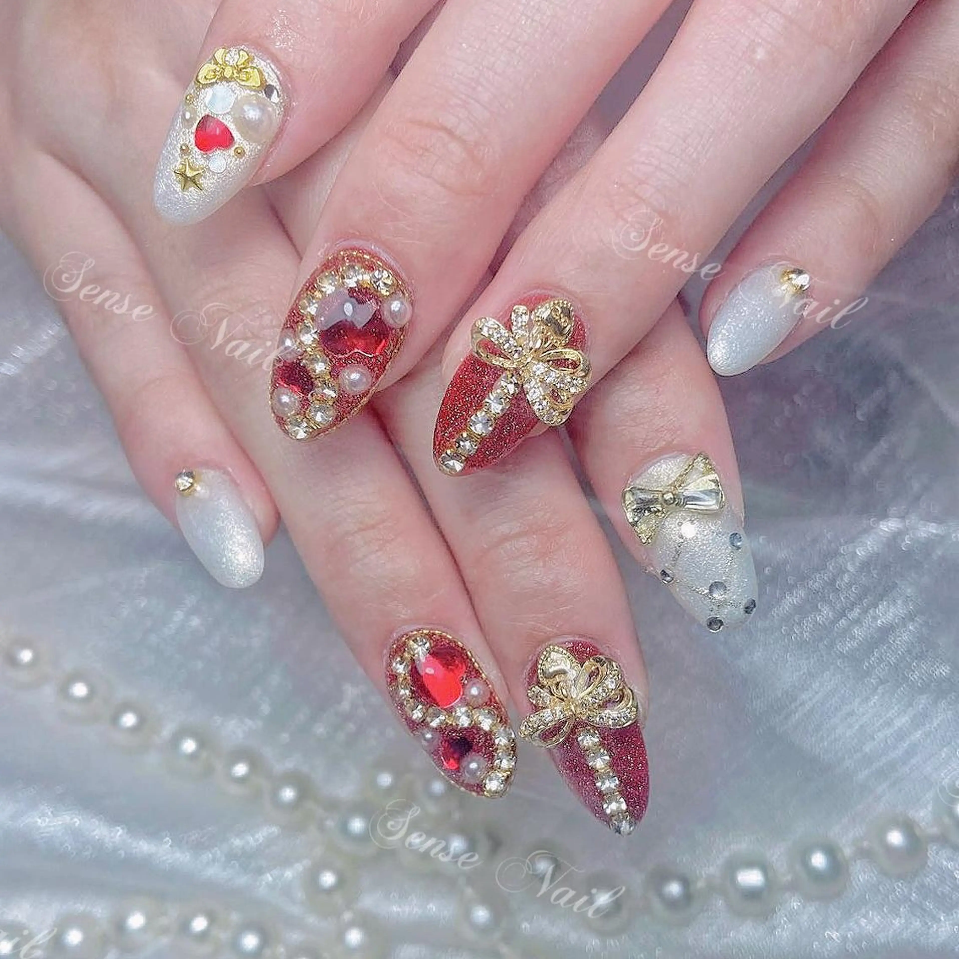 ネイル Queening 🦋のネイルデザイン