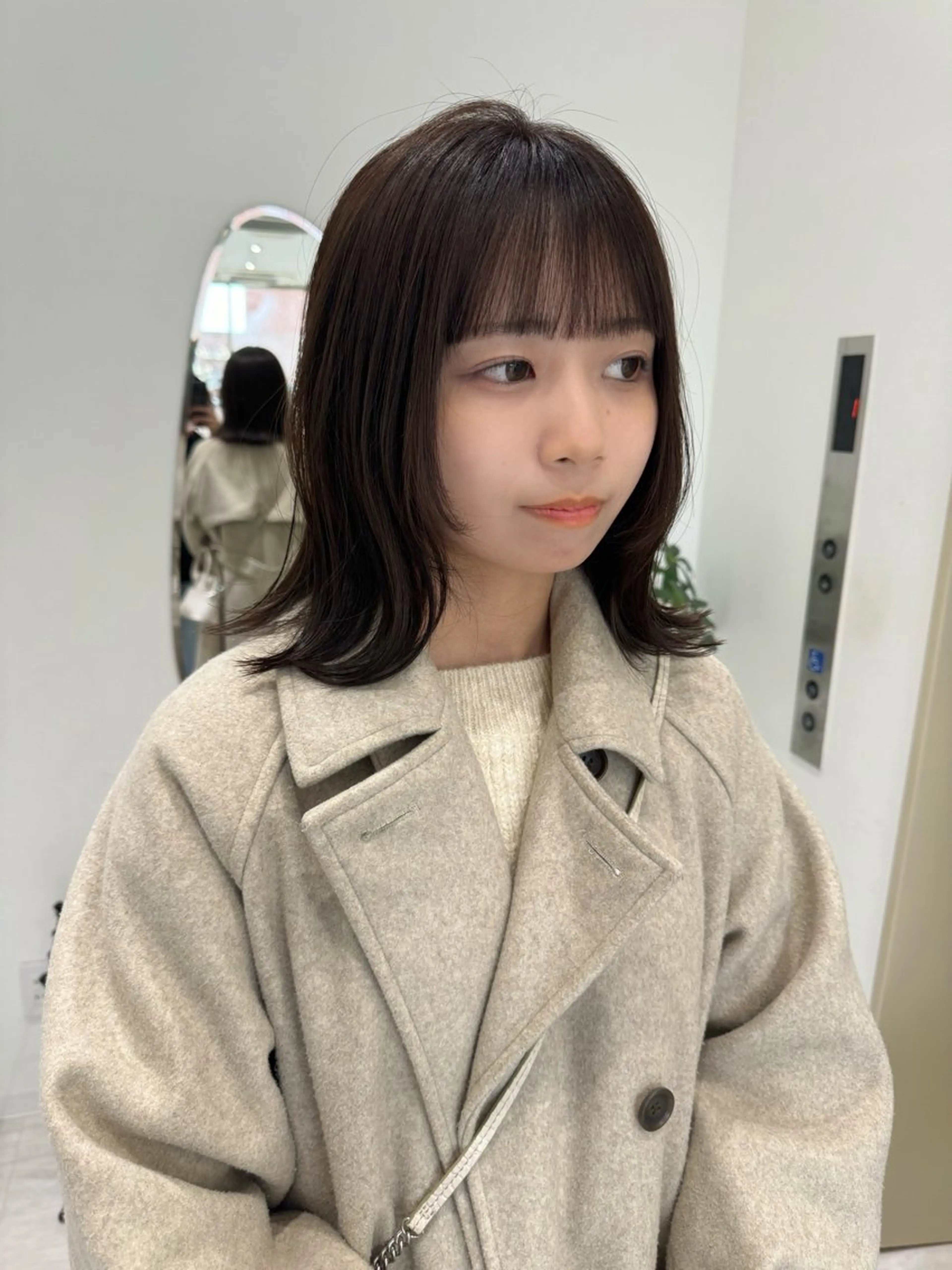 ミディアム カラー ベージュカラー 顔周りカット カット ヘアカラー トリートメント 透け 艶感カラー 顔周り 齊木 勇人のヘアスタイル