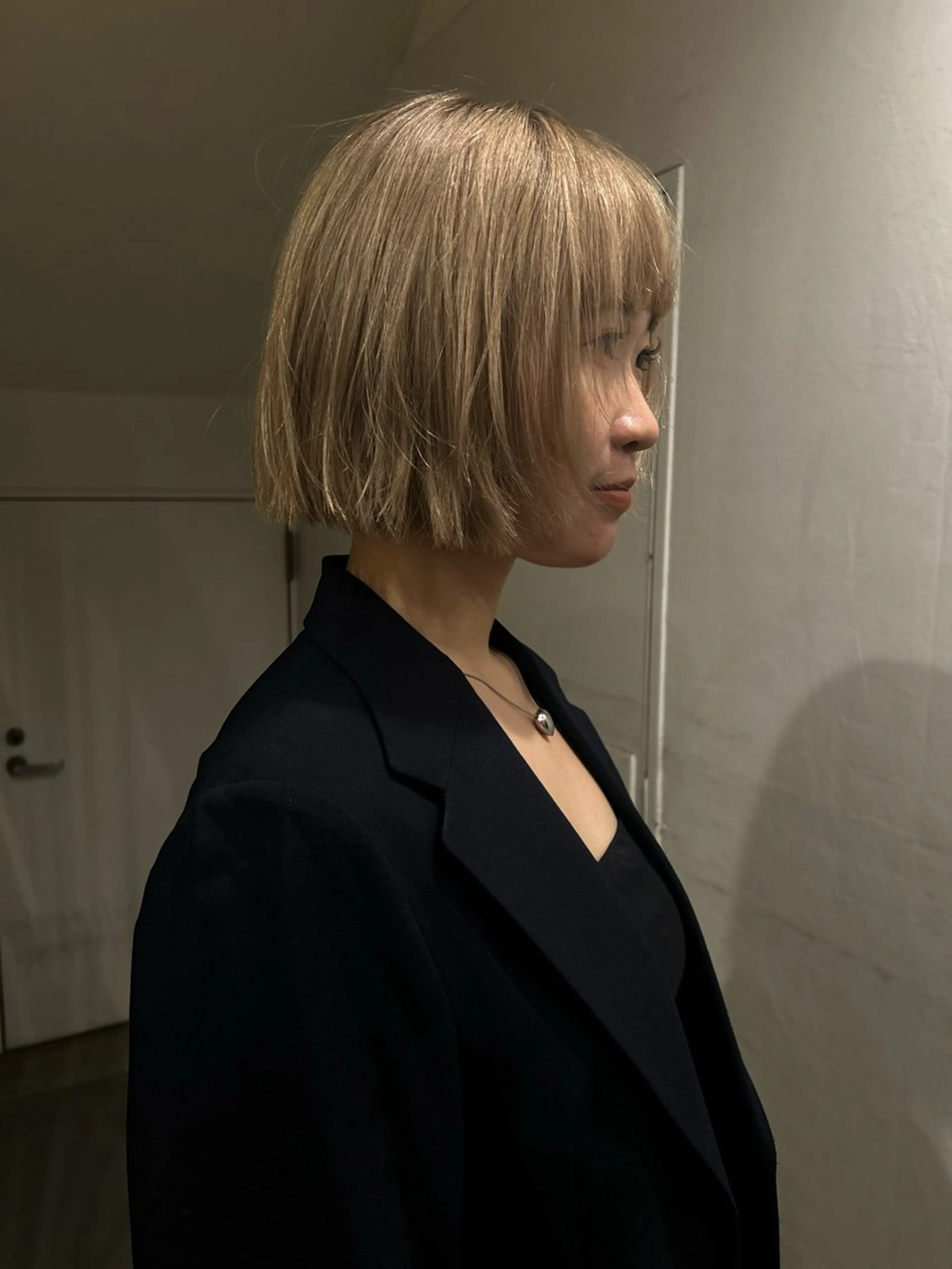 ショート ボブ hen所属・心斎橋/レイヤー/ ブリーチ/モエのヘアスタイル