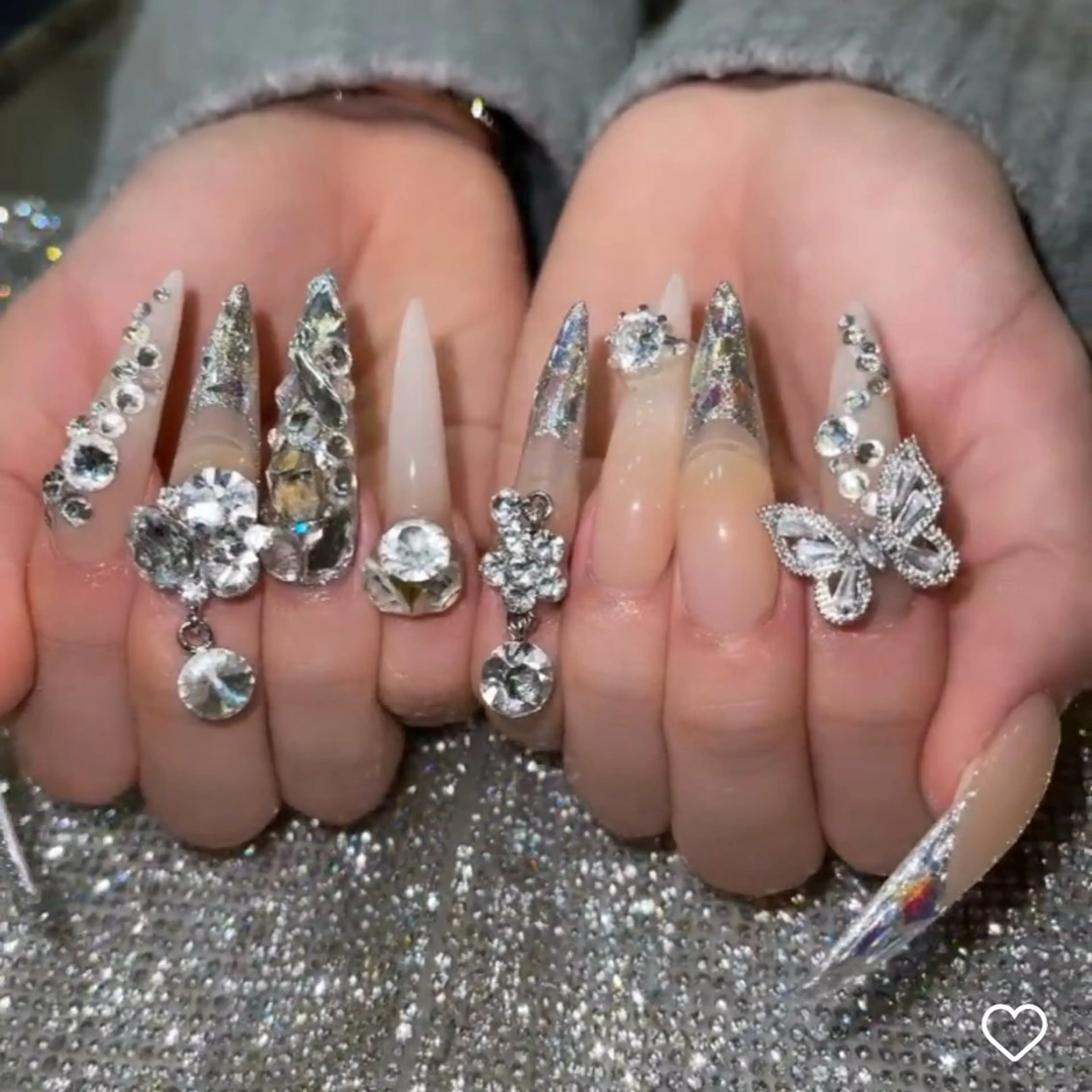 ネイル Hana  NAIL所属・新宿YISInail スカルプ専門店のネイルデザイン