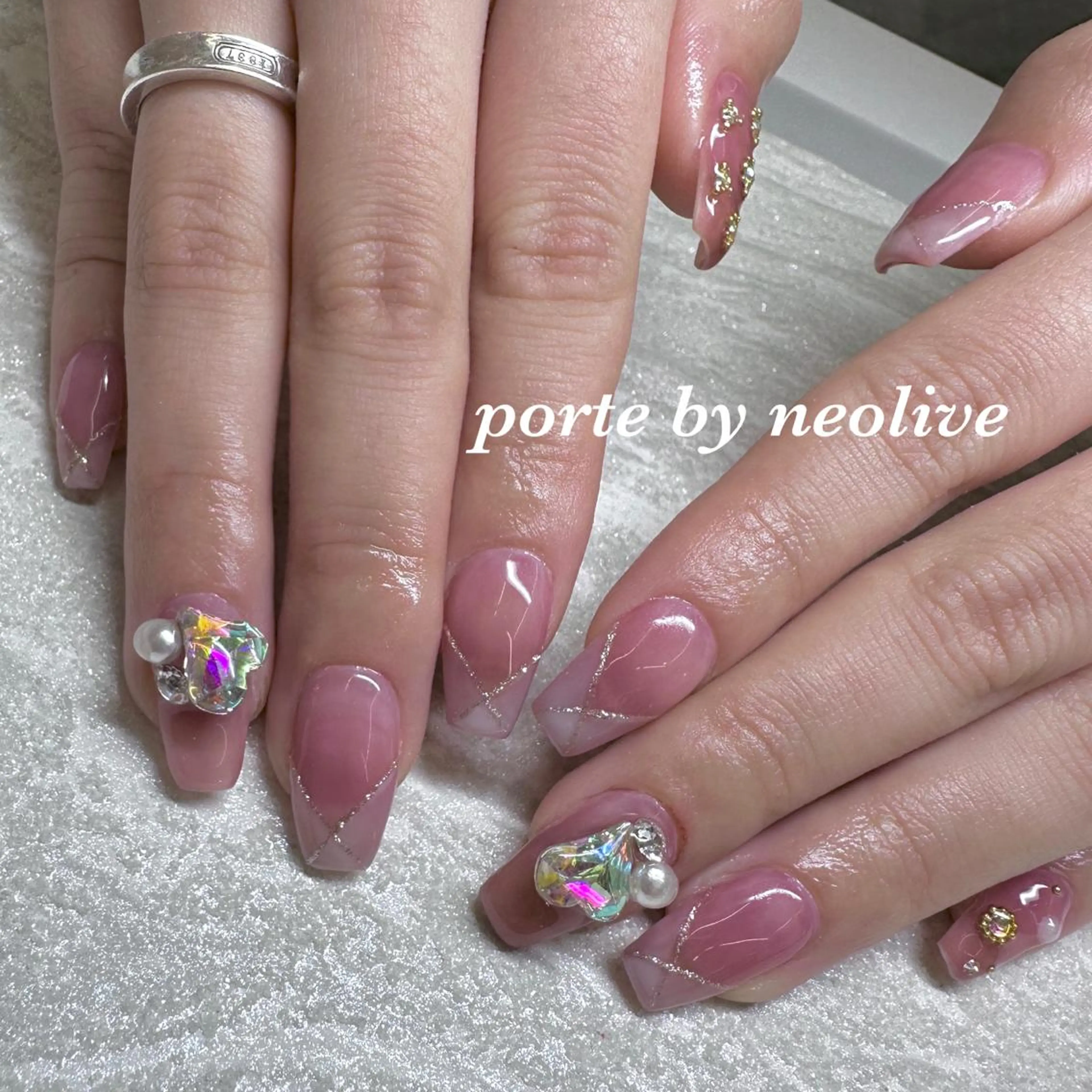 ネイル nail Eclat所属・志賀野 美喜のネイルデザイン