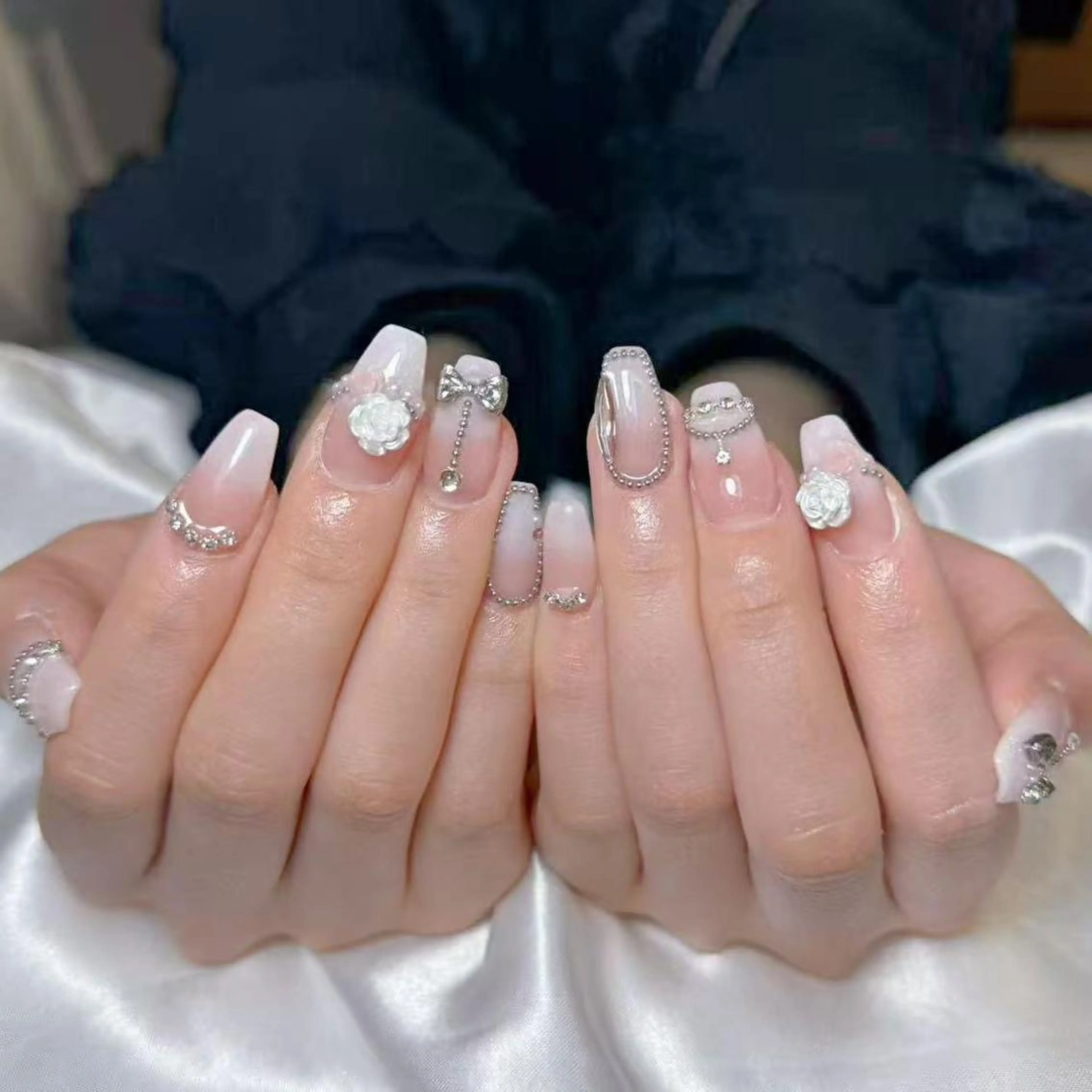 ネイル アートネイル オーロラネイル ガーリー キラキラネイル マグネットネイル DIAMOND 💅のネイルデザイン