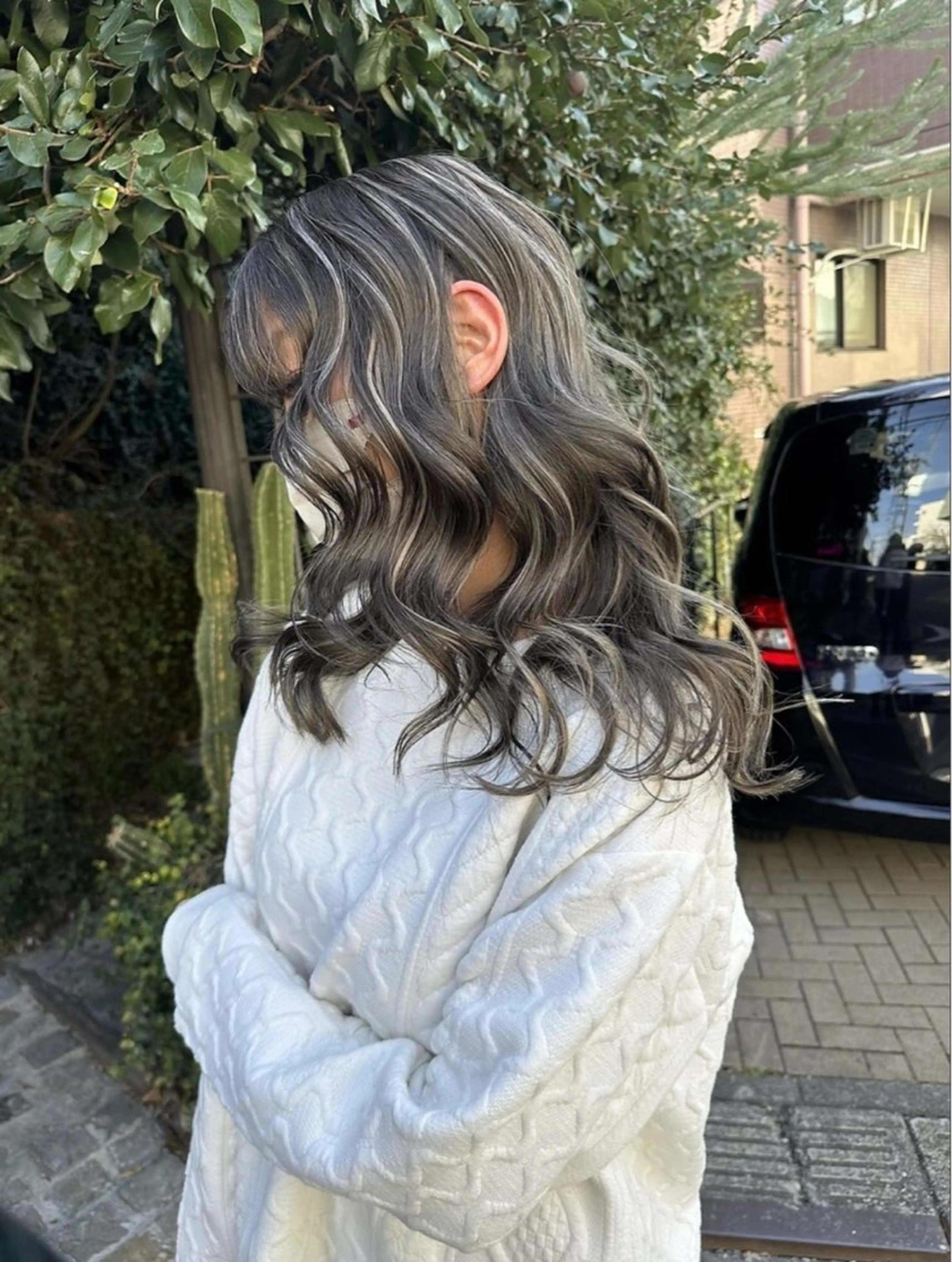 カラー Cure2所属・🌈白いハイライト 🌈 🐶ノザワ🐶のヘアスタイル