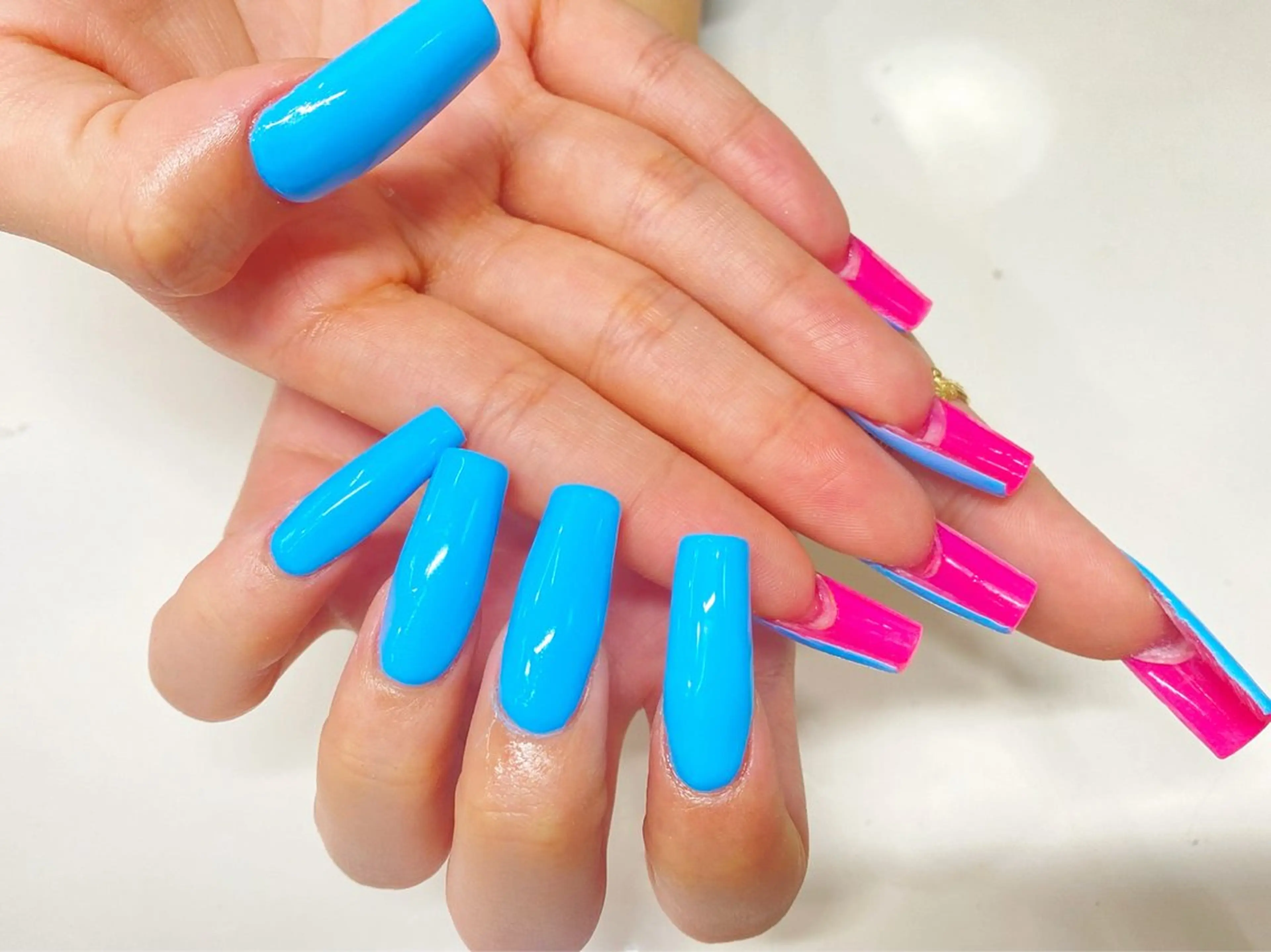 ネイル ピンク スカルプネイル 夏ネイル NAILSGOGO shibuyaのネイルデザイン