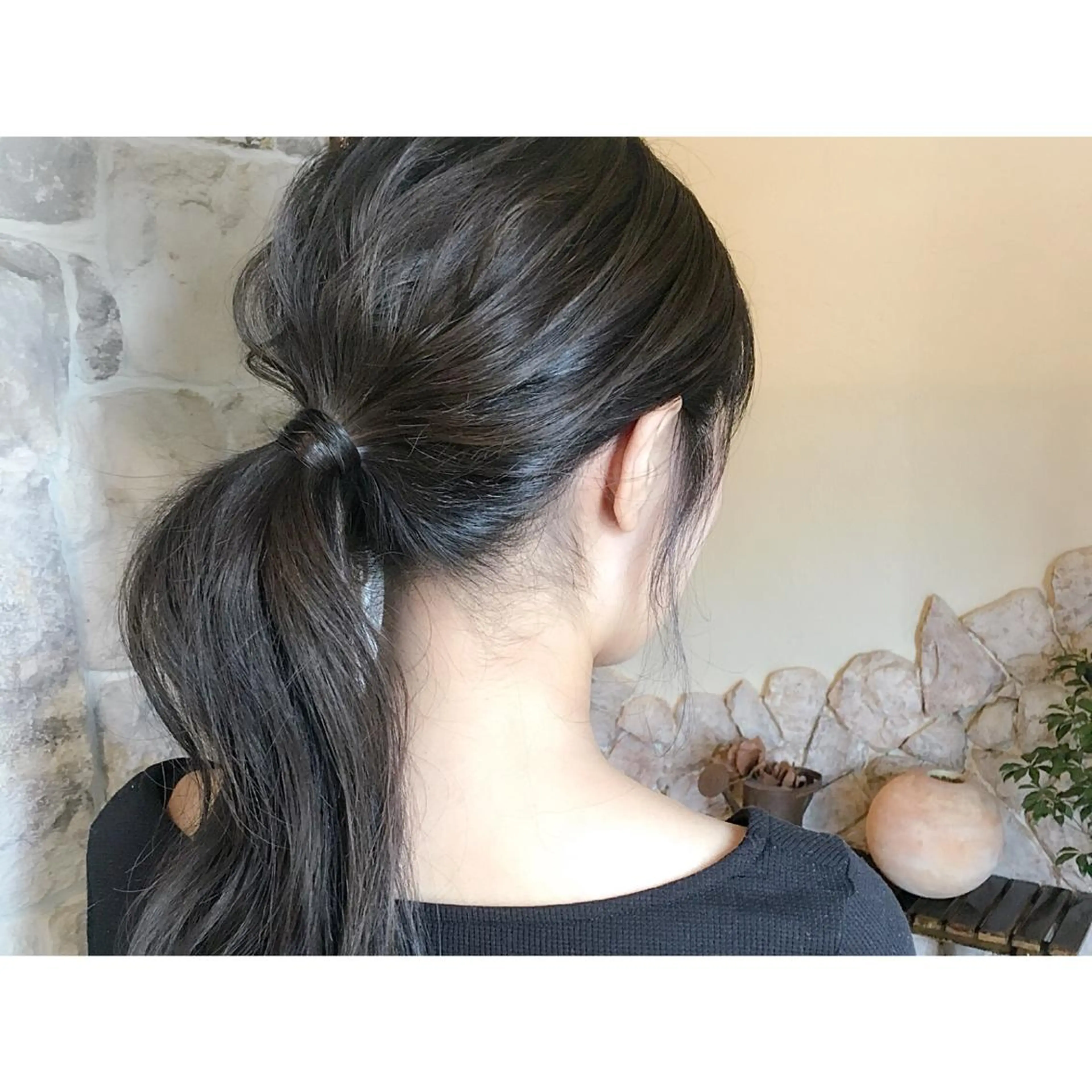 ロング カラー ヘアアレンジ アッシュ オリーブアッシュ EMANON天神所属・Hitomi Ezakiのヘアスタイル